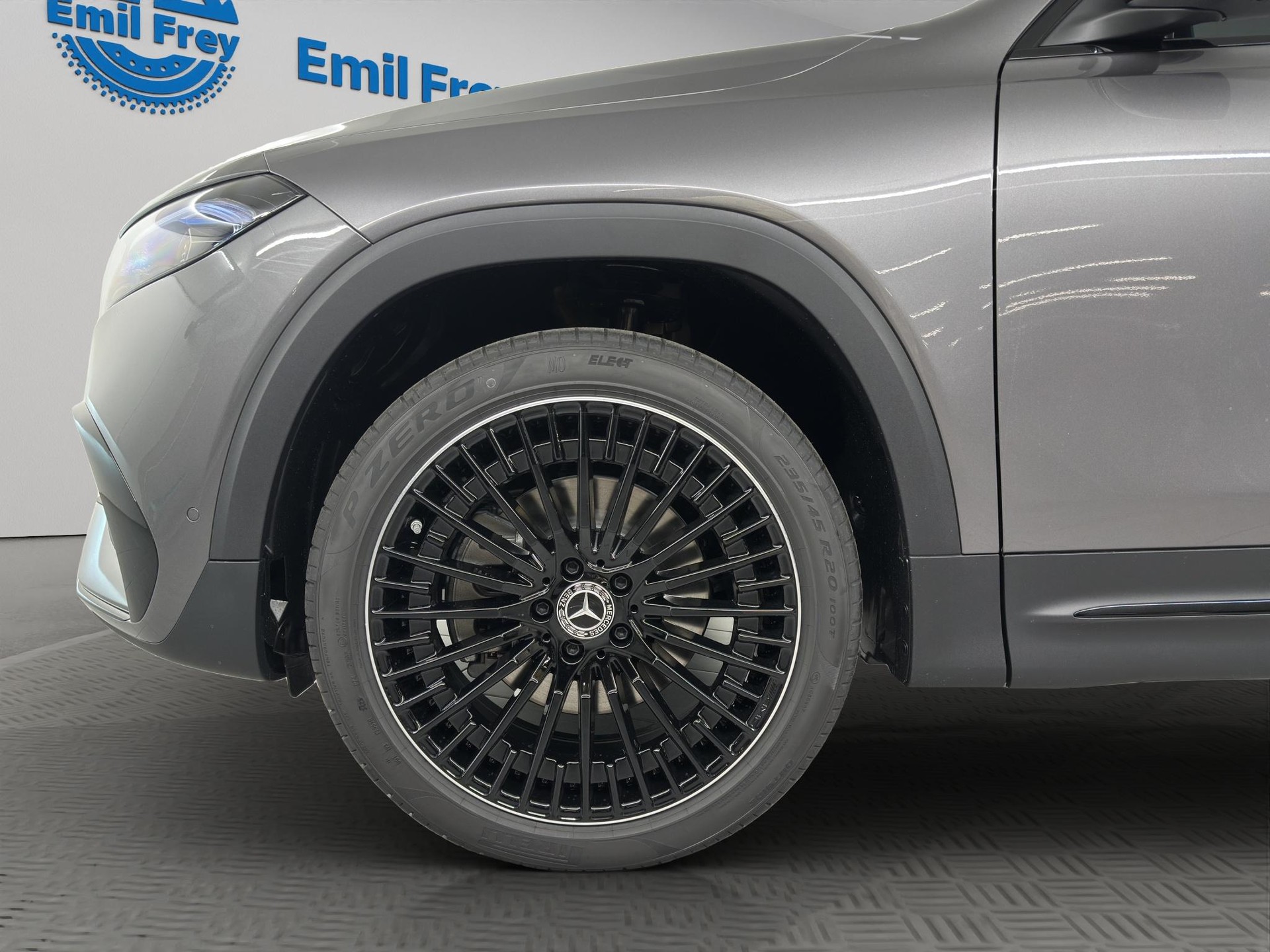 MERCEDES-BENZ EQB 350 Excellence AMG Line 4matic-showroom-element-3