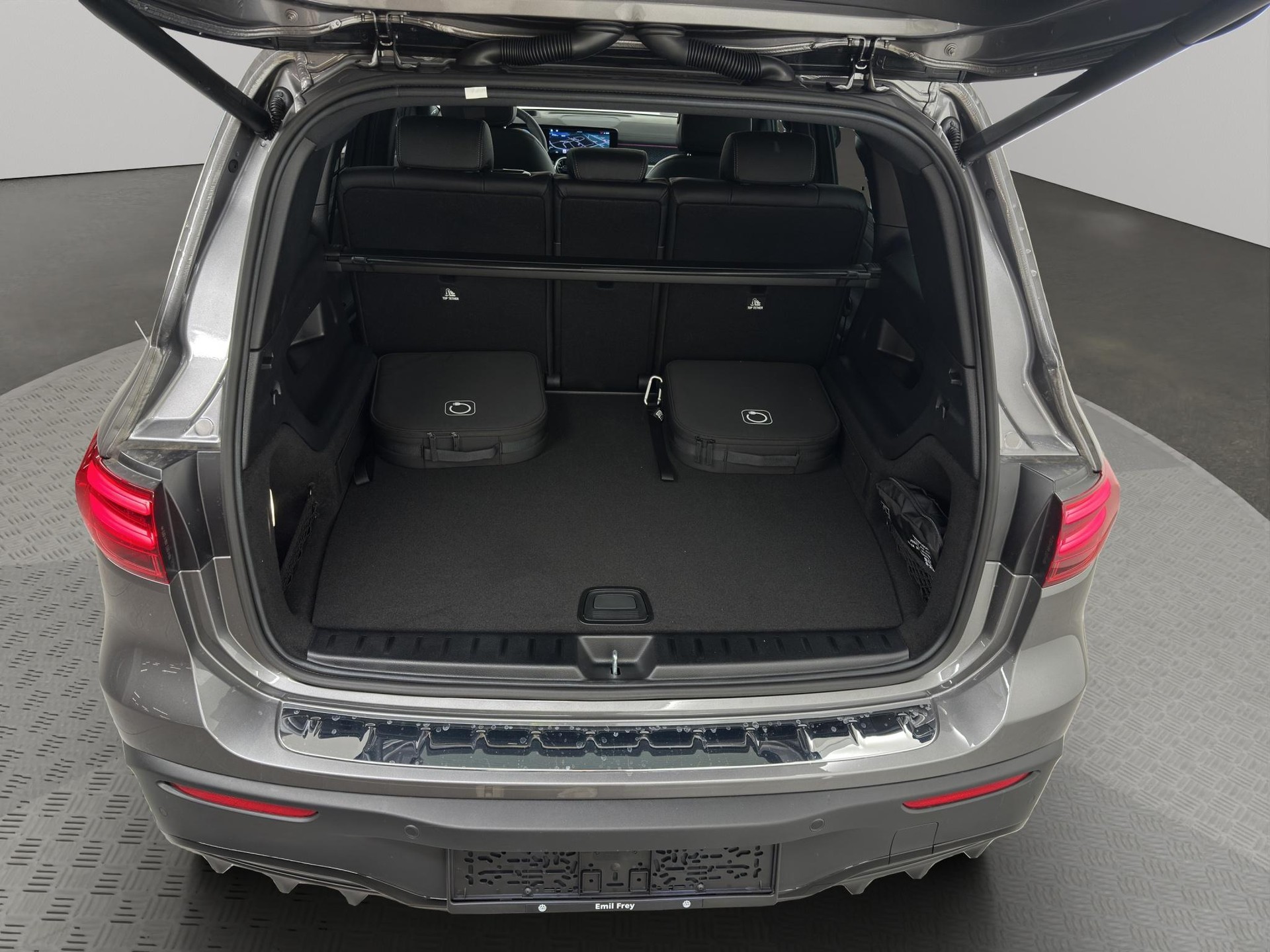 MERCEDES-BENZ EQB 350 Excellence AMG Line 4matic-image-10