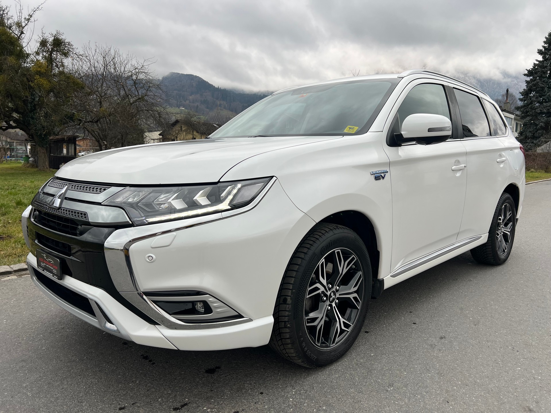 MITSUBISHI Outlander 2.4 PHEV Style 4WD Automatic (CHF 256.15/Monat)
