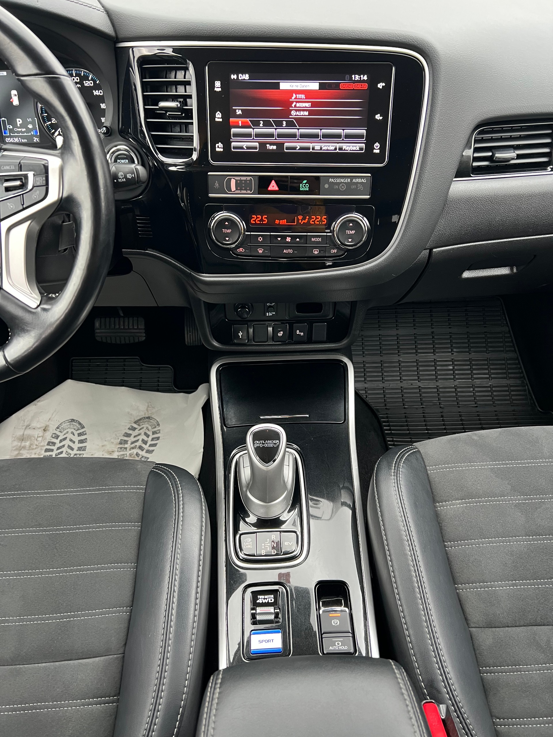 MITSUBISHI Outlander 2.4 PHEV Style 4WD Automatic (CHF 256.15/Monat)-image-12