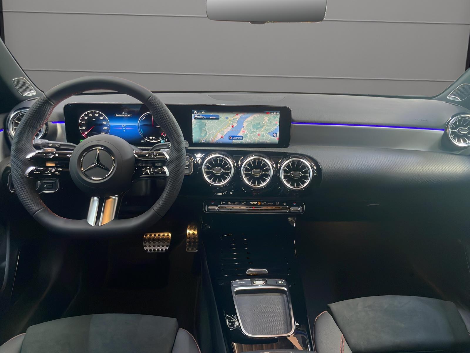 MERCEDES-BENZ A 250 e EQ Star AMG Line-image-4