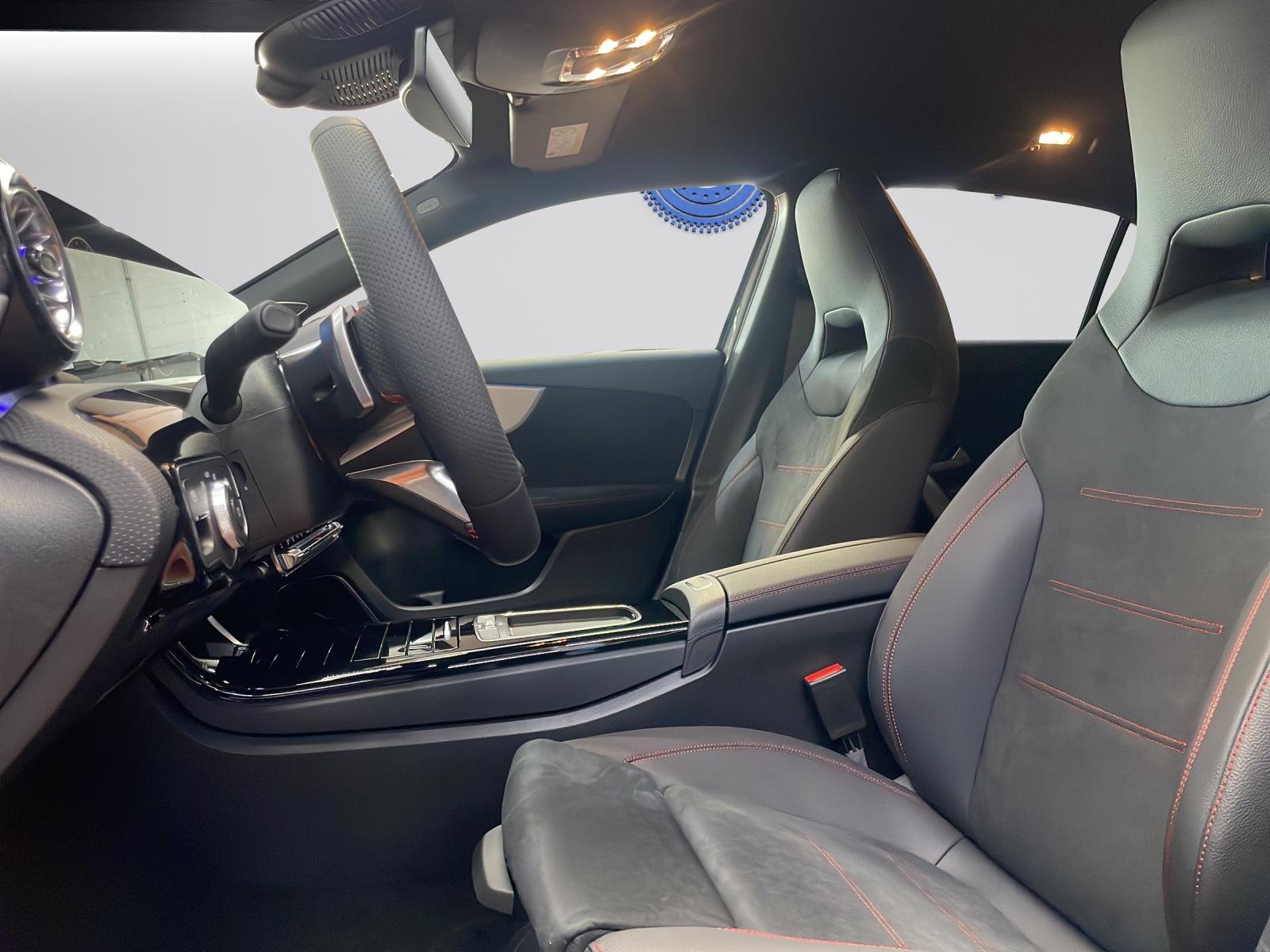 MERCEDES-BENZ A 250 e EQ Star AMG Line-image-3