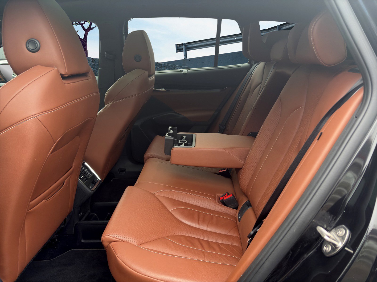 SKODA Enyaq iV 80x Founders Edition-image-7