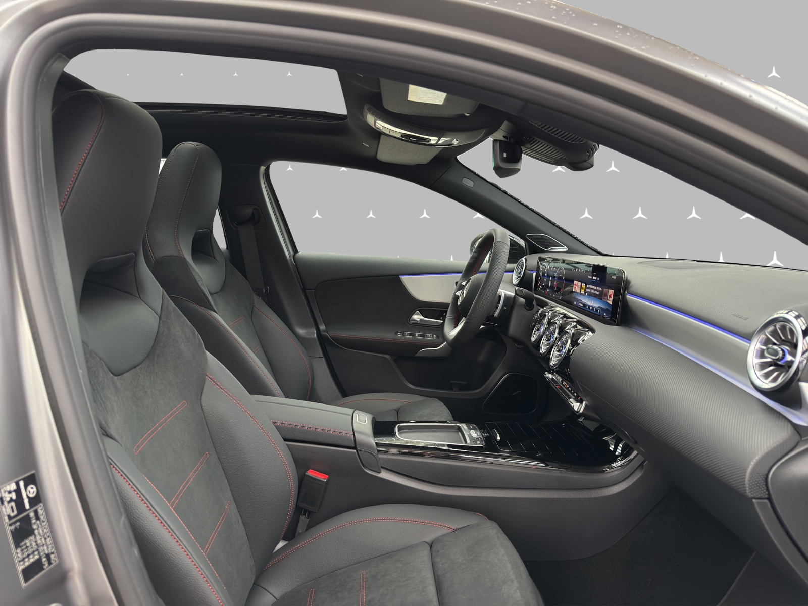 MERCEDES-BENZ A 250 4Matic 8G-DCT-image-14
