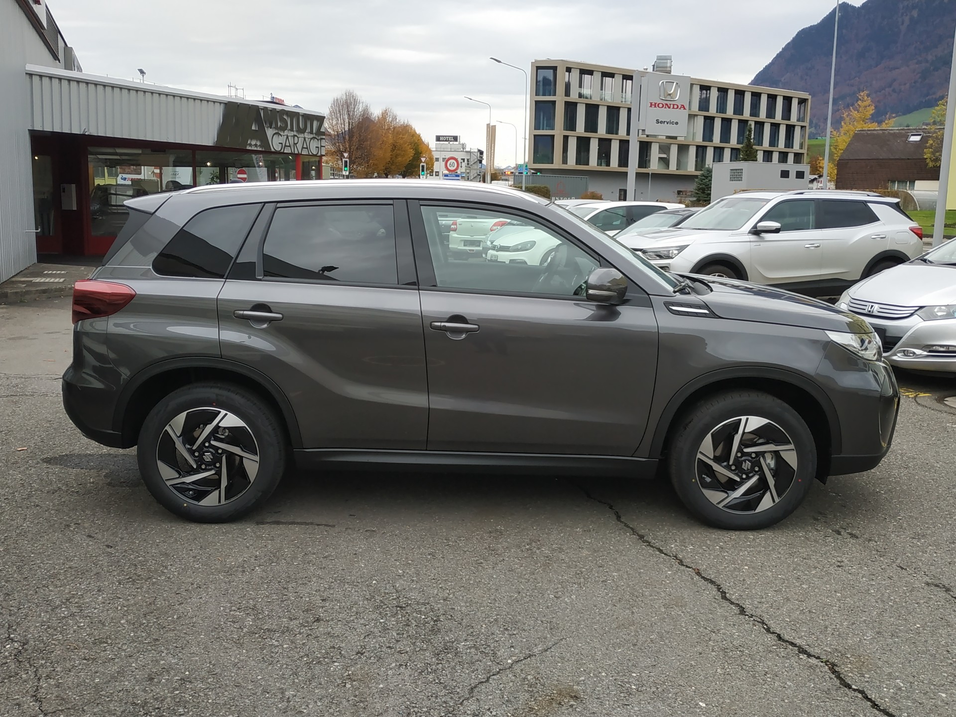 SUZUKI Vitara 1.4 Boosterjet Compact Top 4x4 Hybrid Automatic-image-5