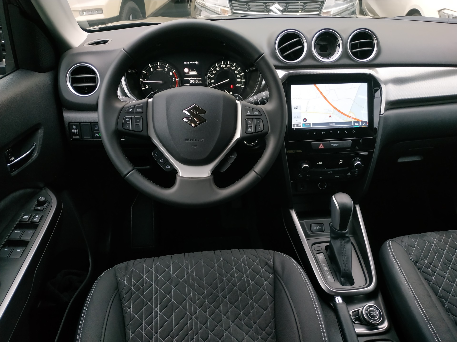 SUZUKI Vitara 1.4 Boosterjet Compact Top 4x4 Hybrid Automatic-image-10