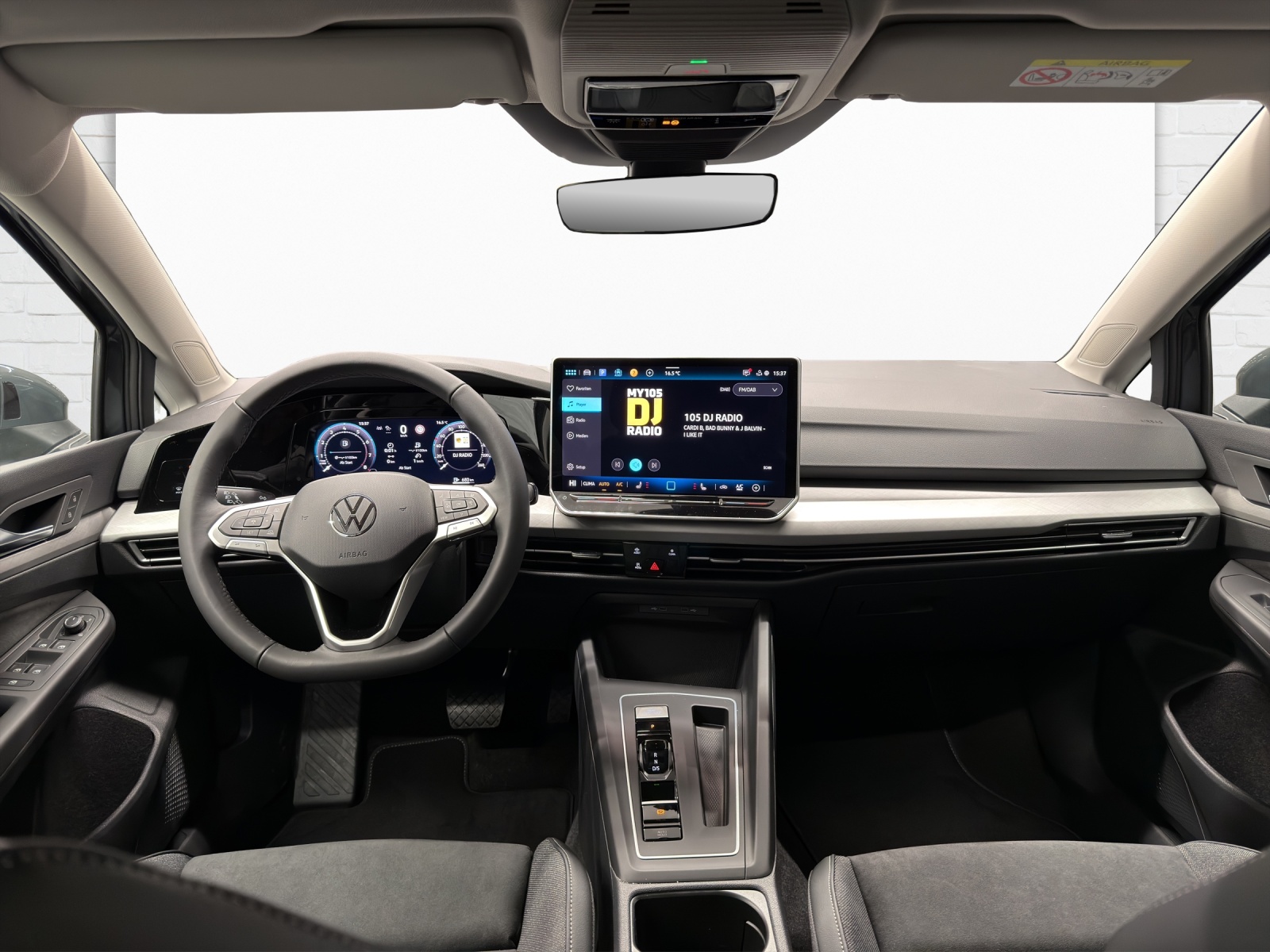 VW Golf VIII 1.5 eTSI United DSG-image-7
