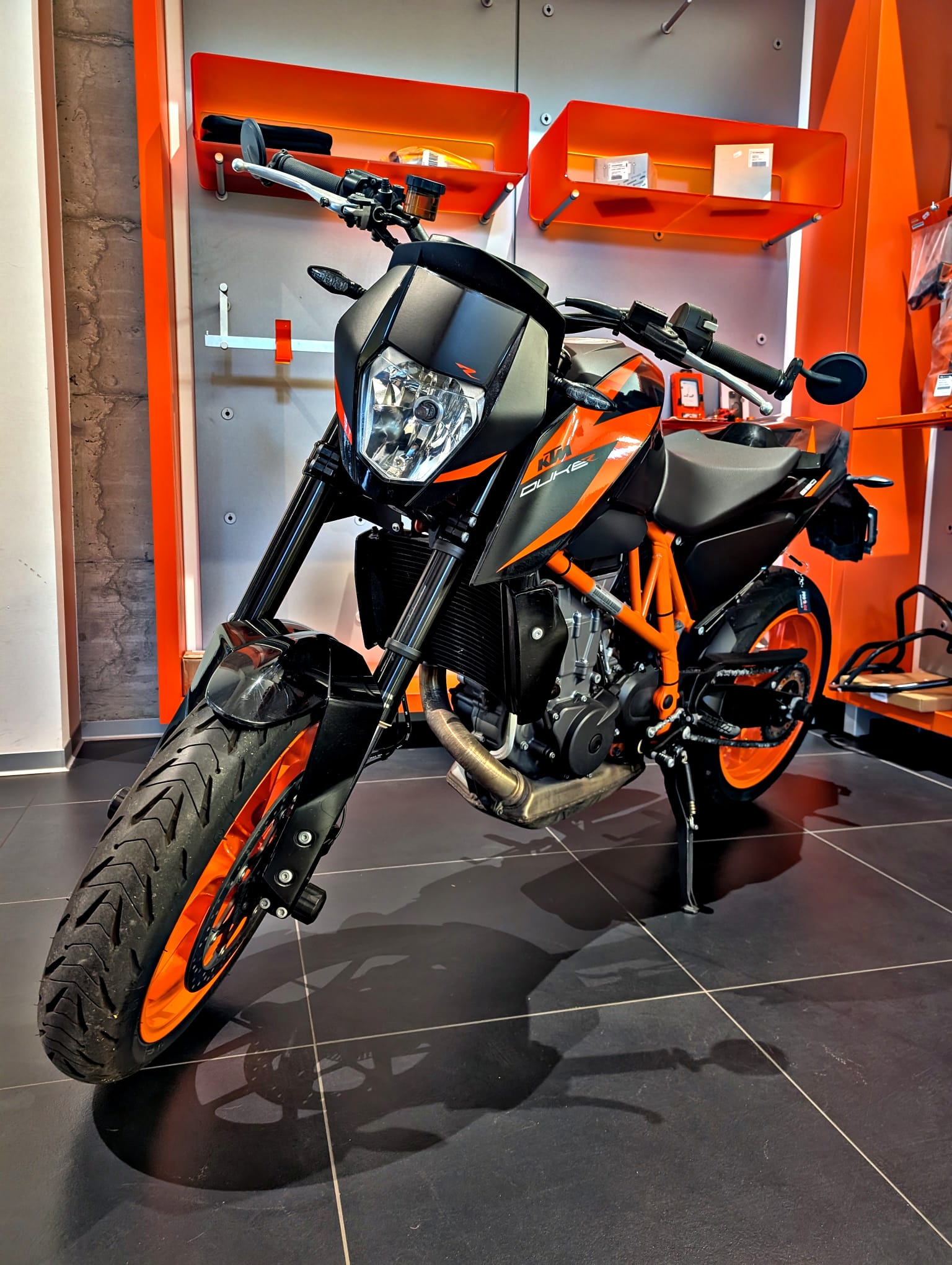 KTM 690 Duke R ABS