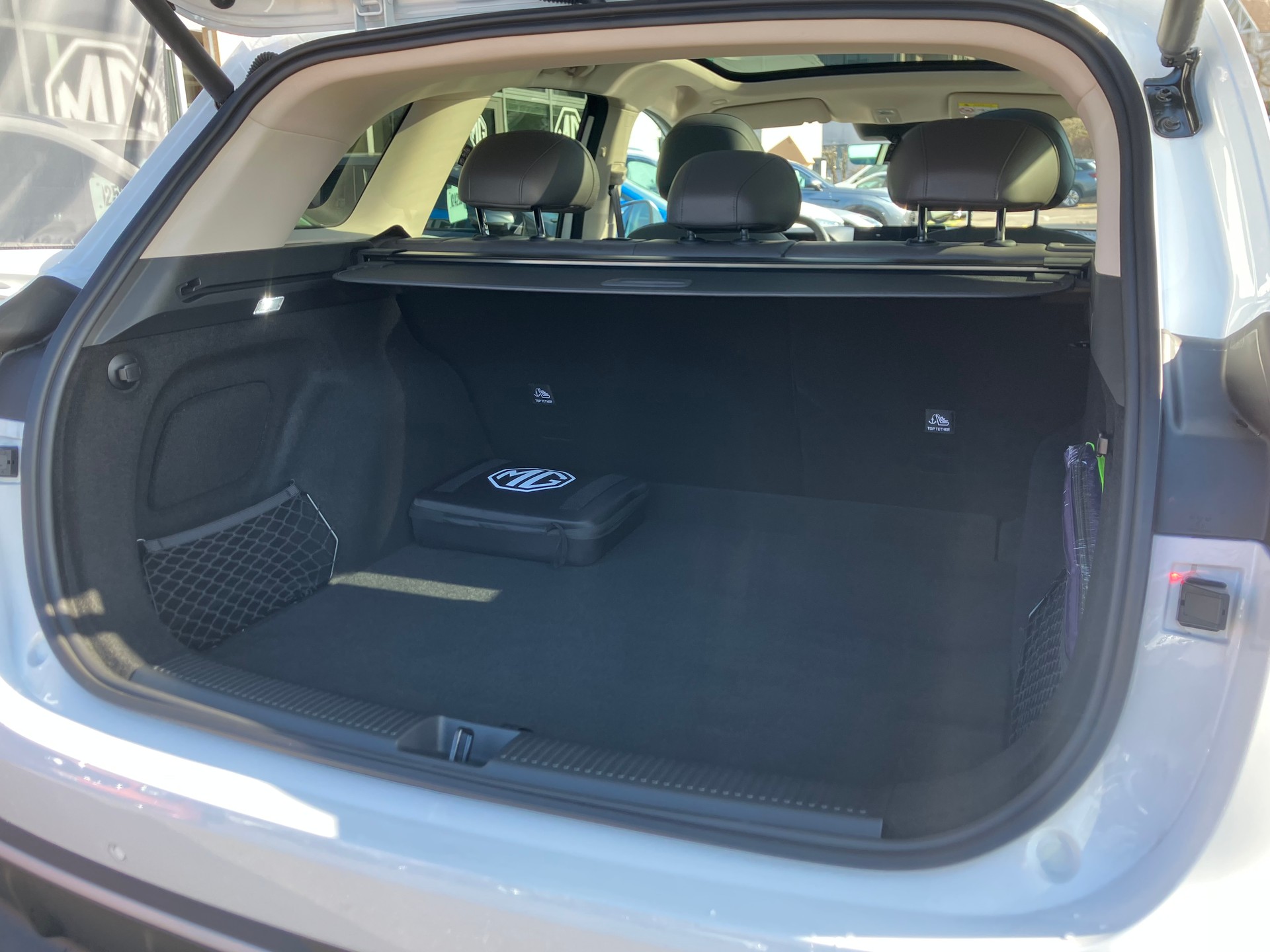 MG S6 EV 77kWh Luxury AWD-image-5