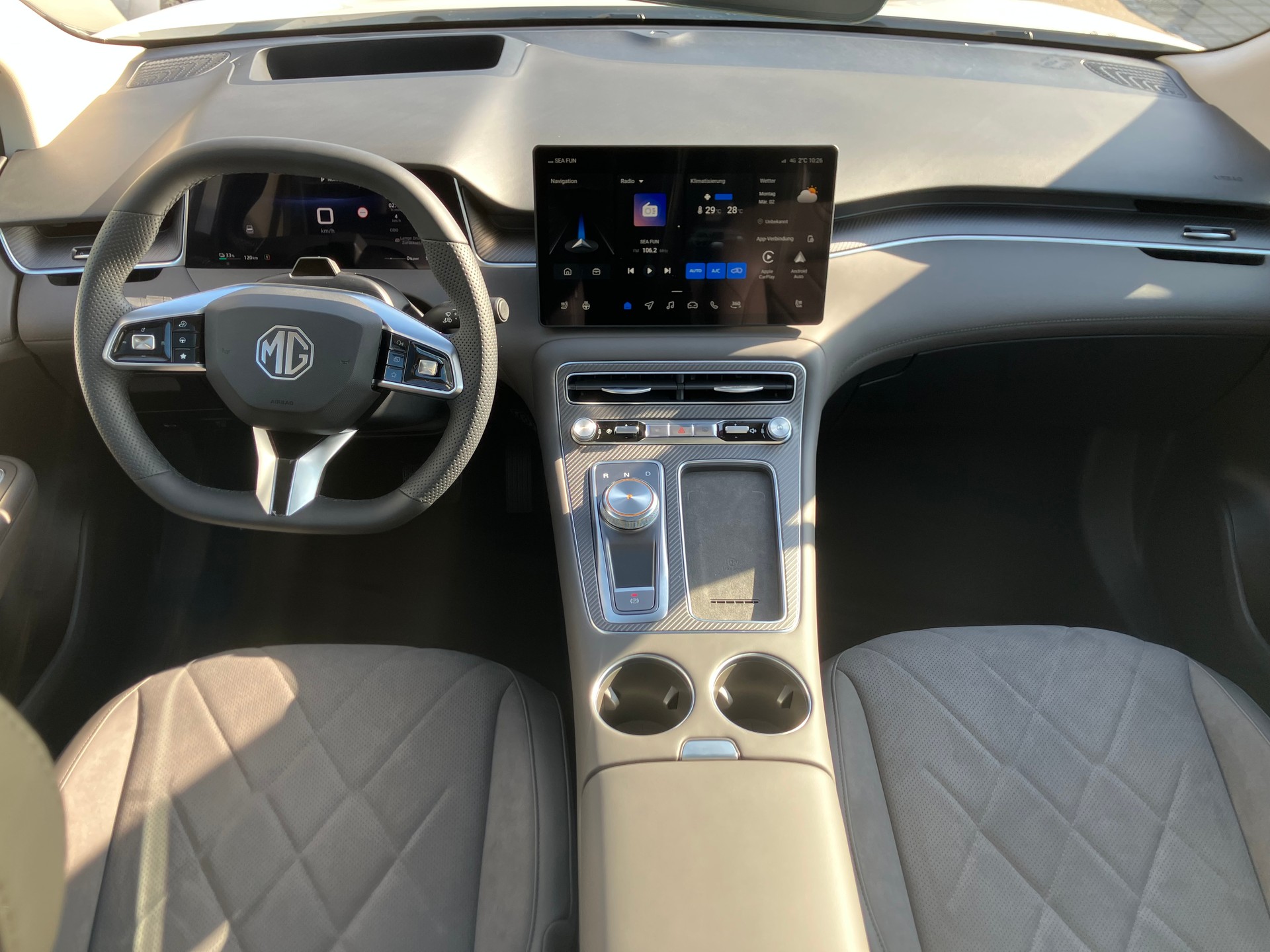 MG S6 EV 77kWh Luxury AWD-image-8