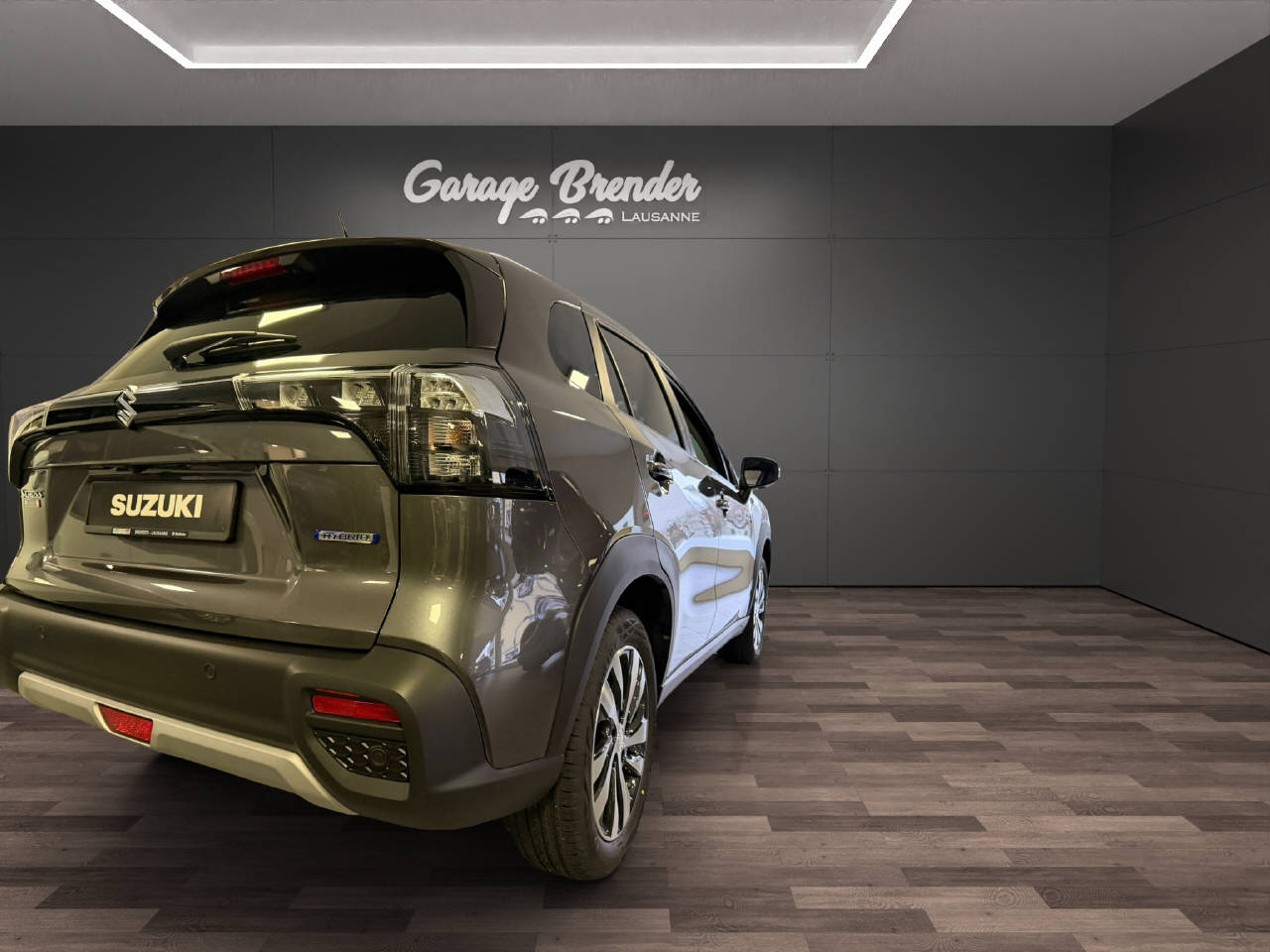 SUZUKI S-Cross 1.4 T Sakura Top Hybrid 4x4-image-2