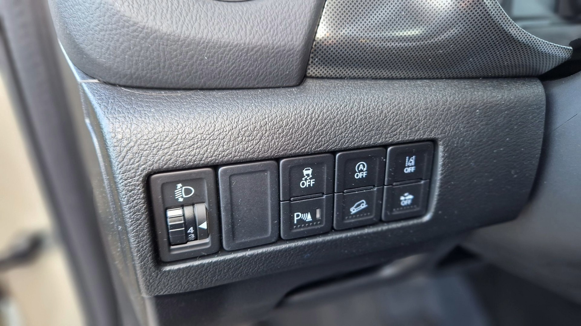 SUZUKI Vitara 1.4 T Compact Top Hybrid 4x4-image-9