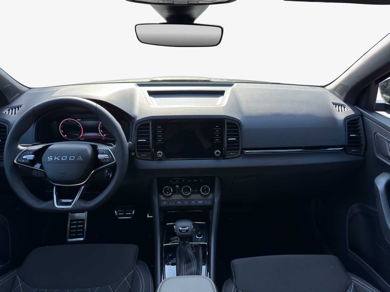 SKODA Karoq 2.0 TSI SportLine 4x4 DSG-image-8