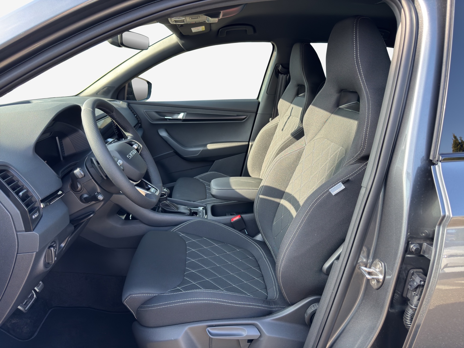 SKODA Karoq 2.0 TSI SportLine 4x4 DSG-image-7