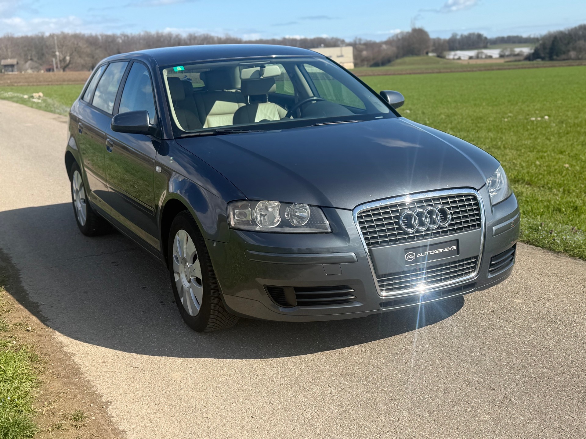 AUDI A3 Sportback 1.6 Ambition-image-5