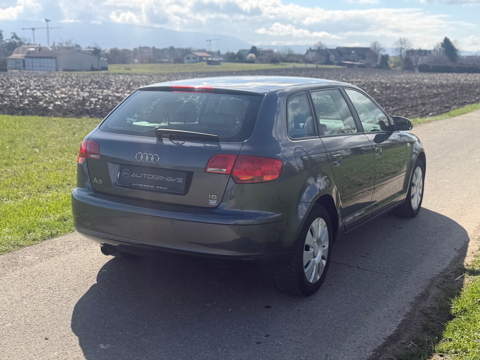 AUDI A3 Sportback 1.6 Ambition-image-10