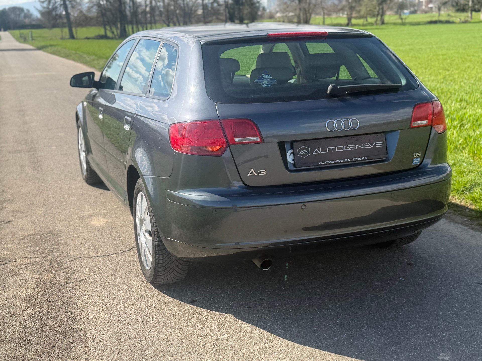 AUDI A3 Sportback 1.6 Ambition-image-8