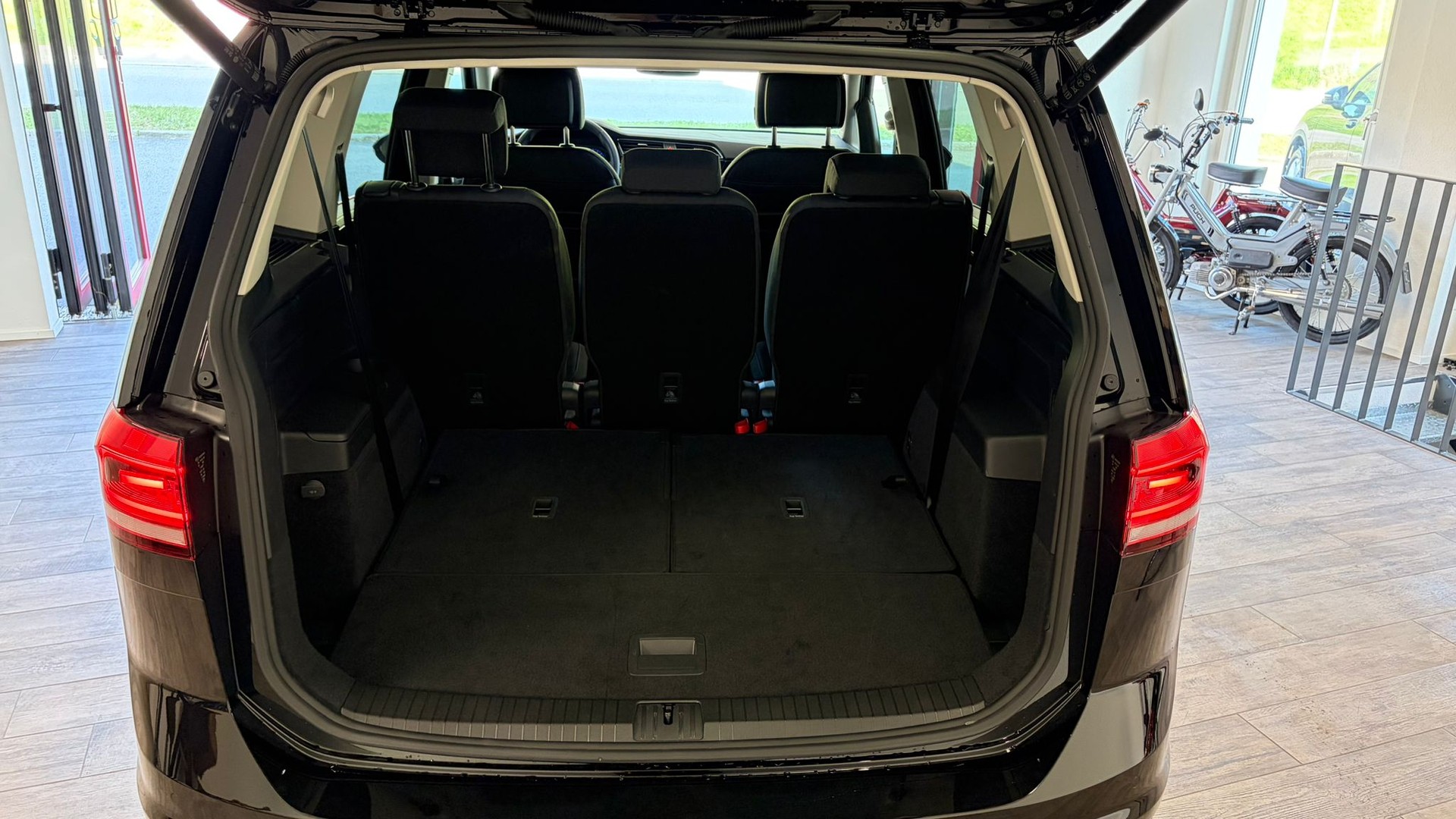 VW Touran 1.5 TSI Highline DSG-image-8