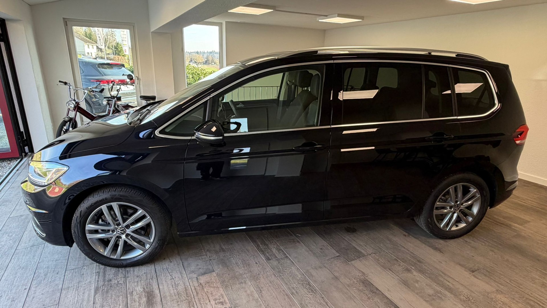 VW Touran 1.5 TSI Highline DSG-image-4