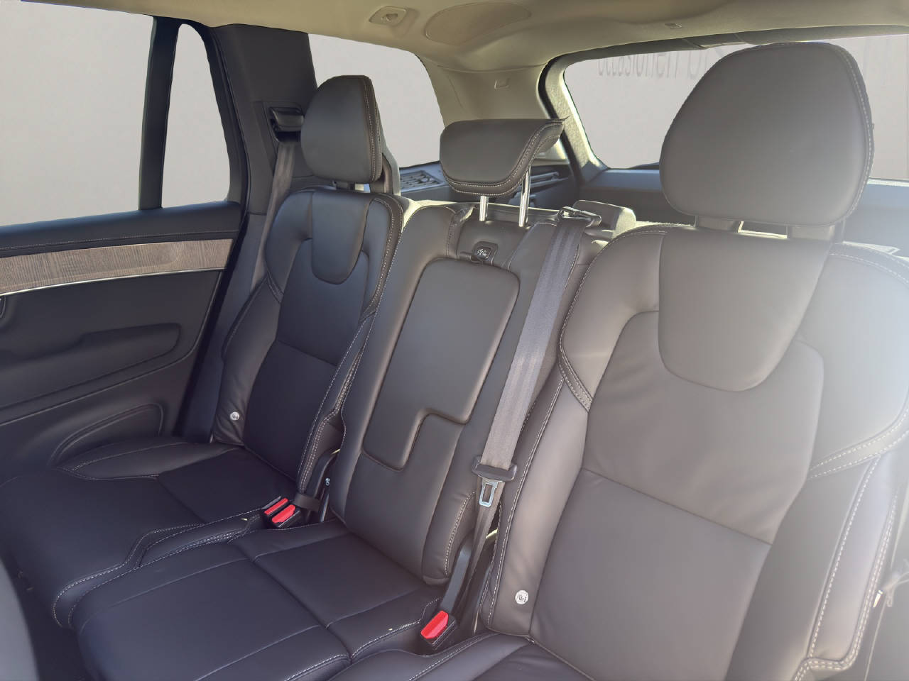 VOLVO XC90 2.0 T8 TE Plus Dark eAWD .-image-9