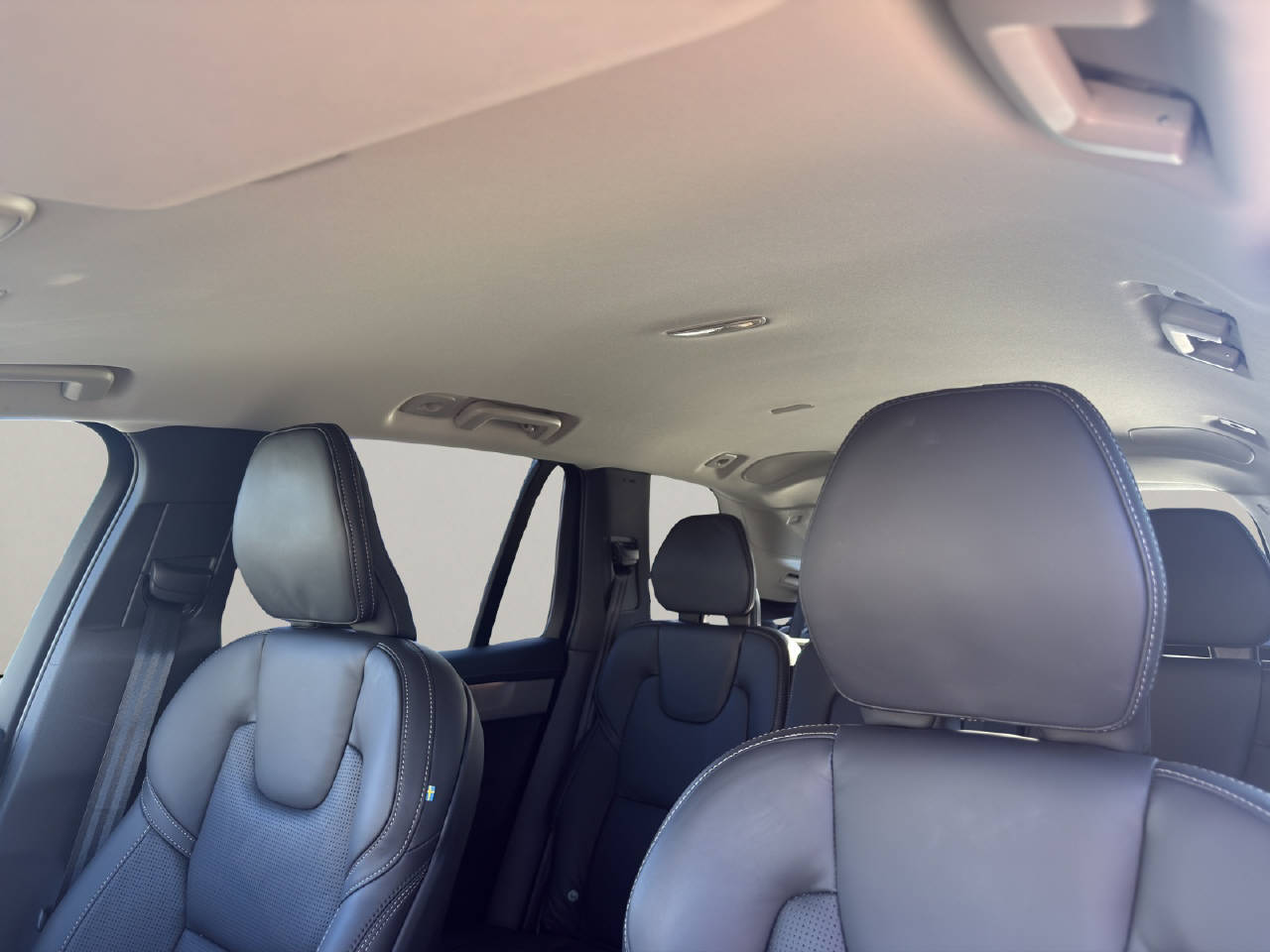 VOLVO XC90 2.0 T8 TE Plus Dark eAWD .-image-11