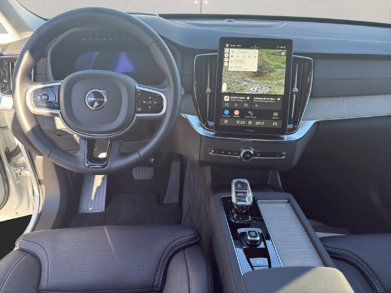 VOLVO XC90 2.0 T8 TE Plus Dark eAWD .-image-10
