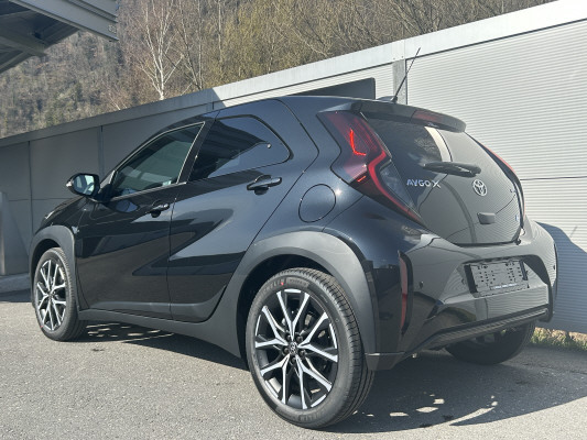 TOYOTA Aygo X 1.5 Sty. e-CVT Tr.-image-3