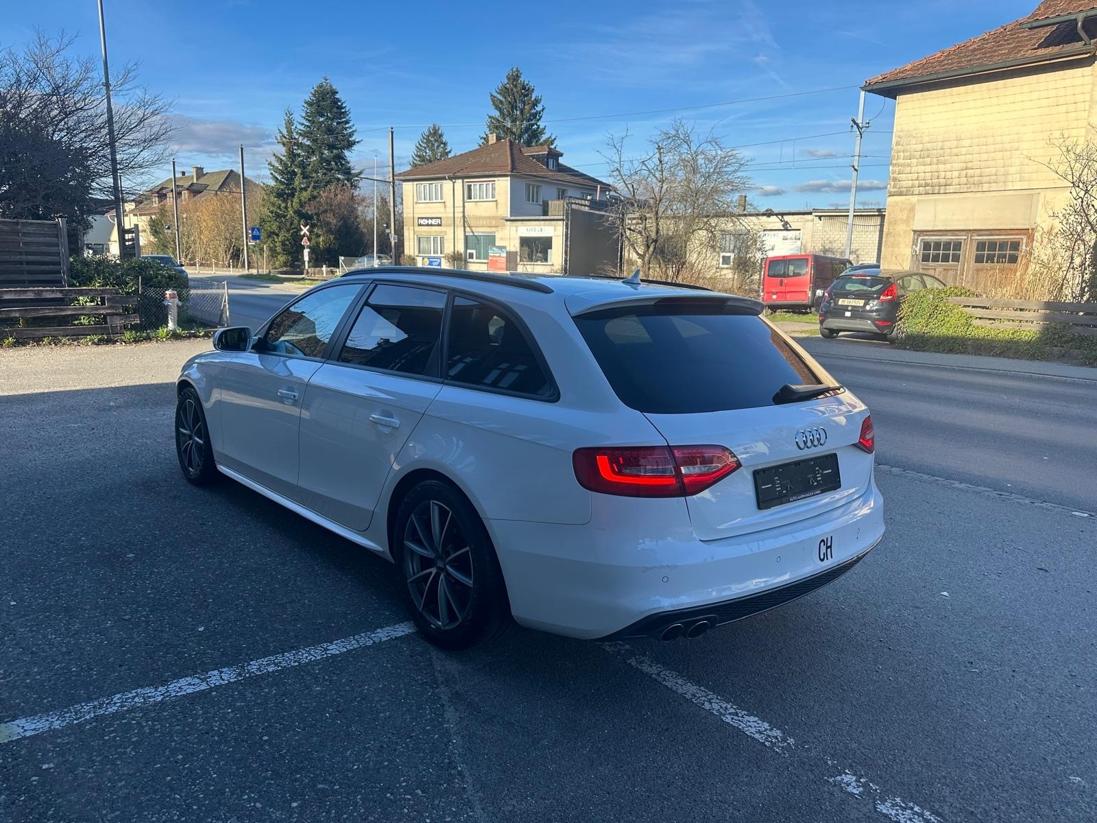 AUDI A4 Avant 3.0 TDI S- Line quattro s-tronic-image-3