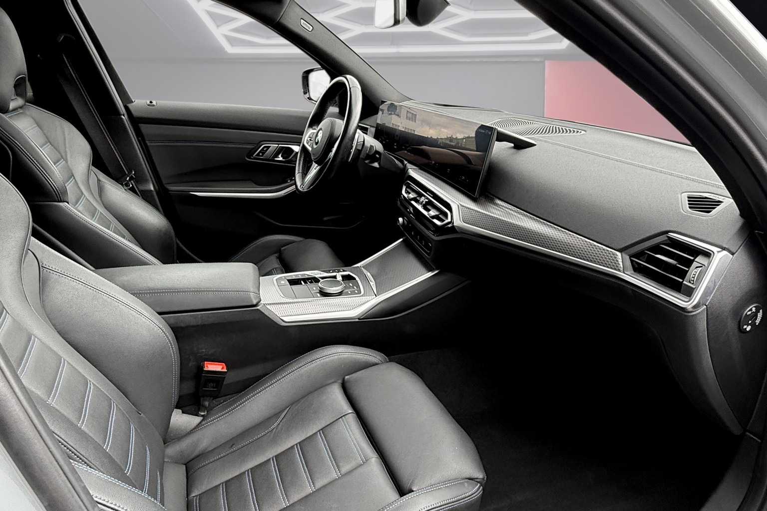 BMW M340d xDrive 48V Touring Steptronic M Sport Pro-image-12