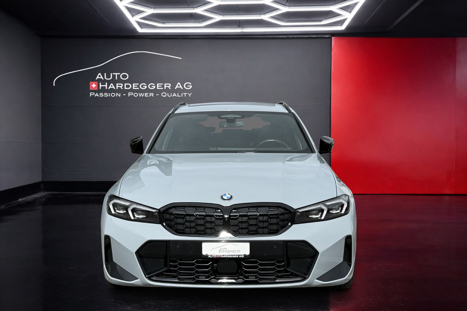 BMW M340d xDrive 48V Touring Steptronic M Sport Pro-showroom-element-3