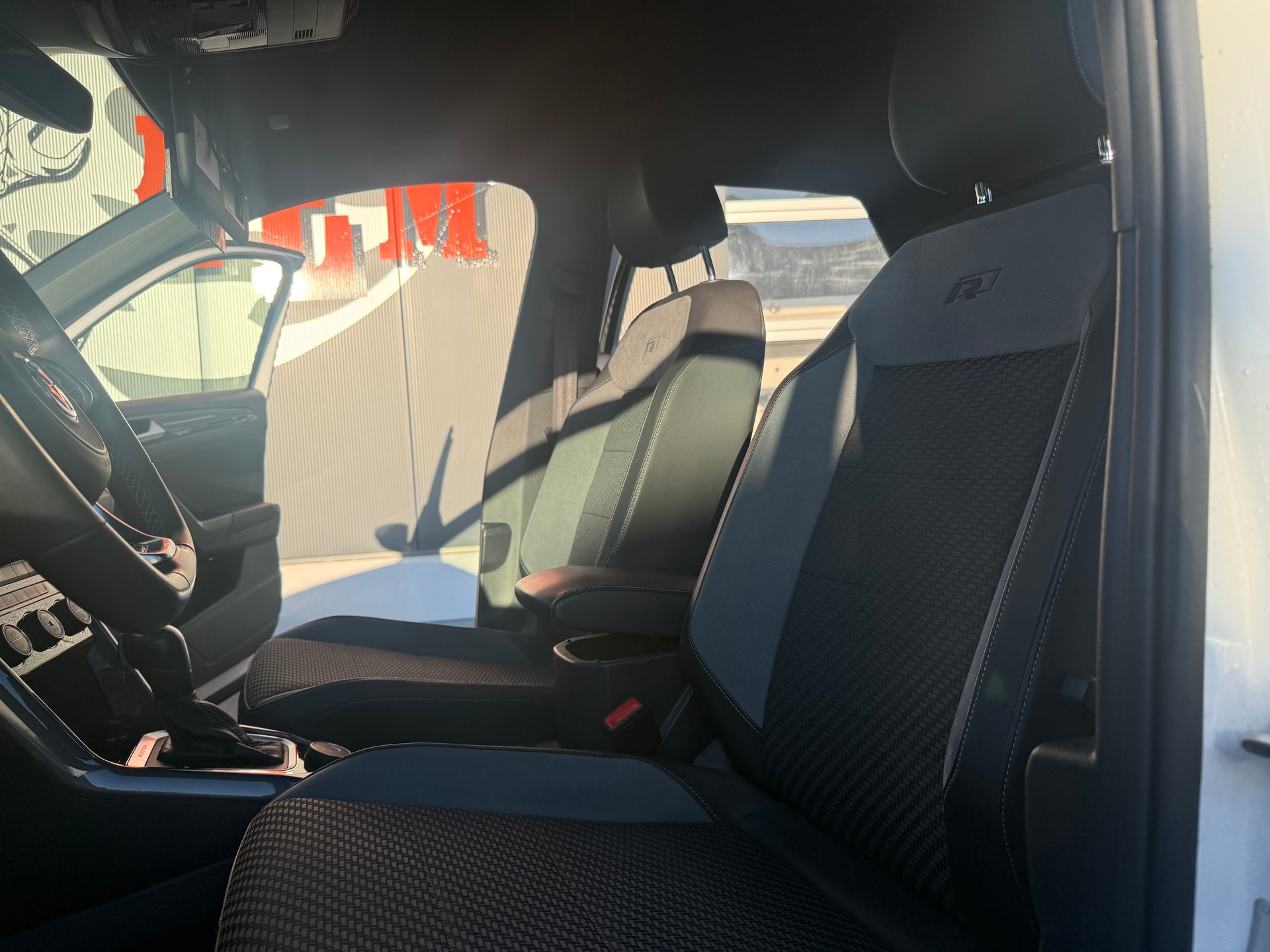 VW T-Roc 2.0 TSI United 4M DSG 4Motion-image-7