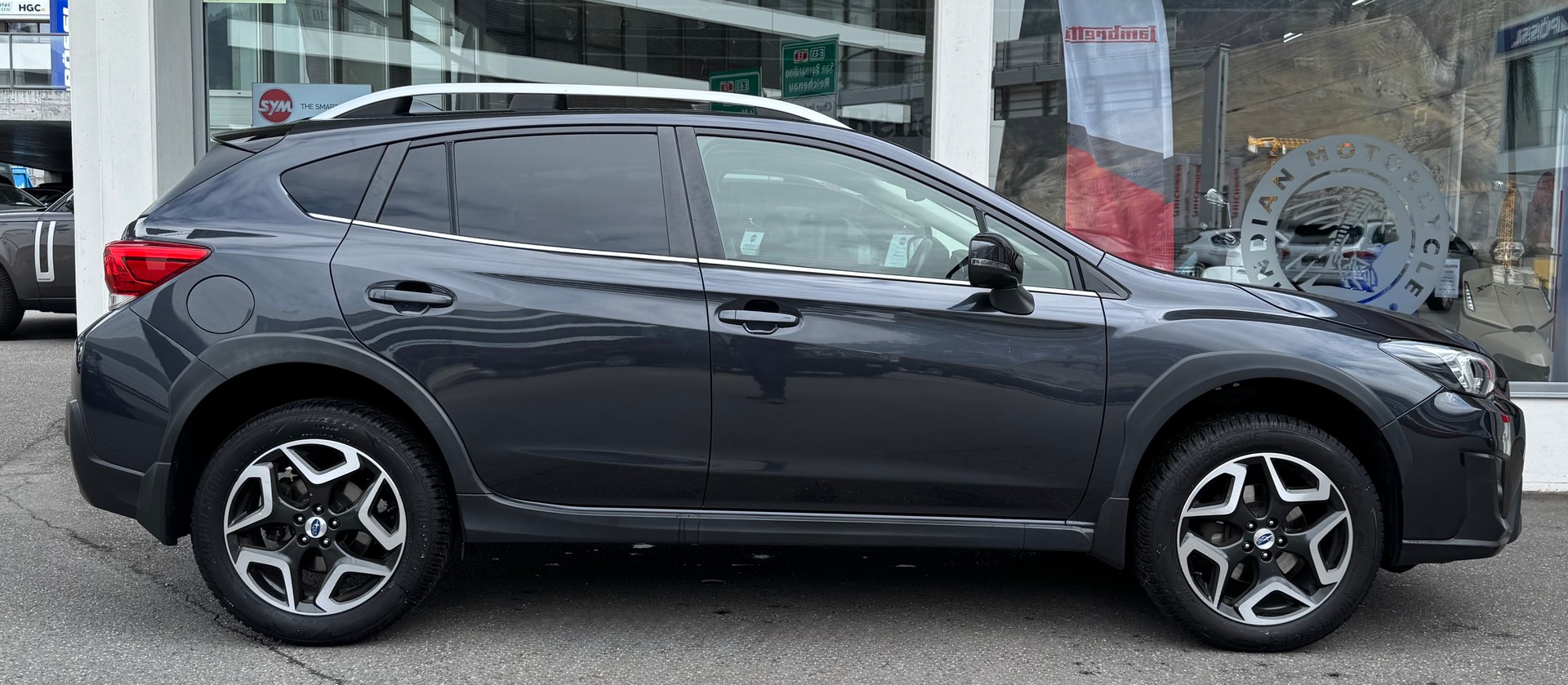 SUBARU XV 2.0 Luxury AWD Lineartronic-image-1