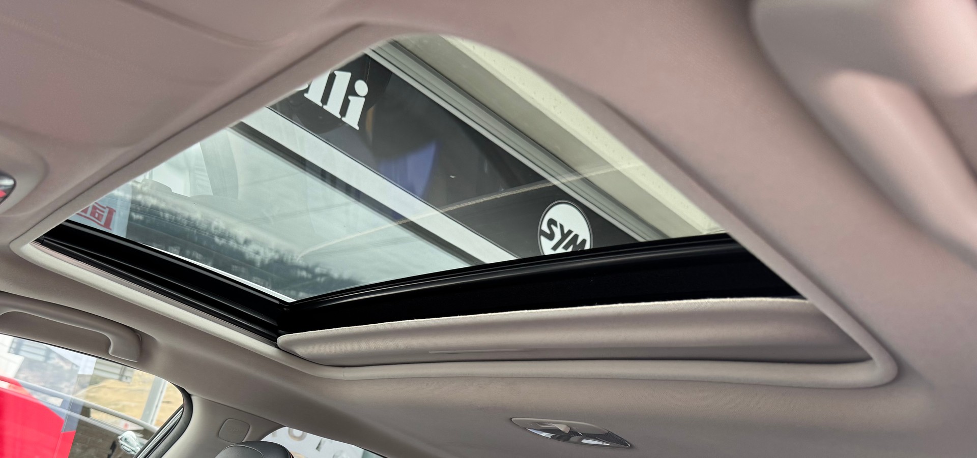 SUBARU XV 2.0 Luxury AWD Lineartronic-image-8