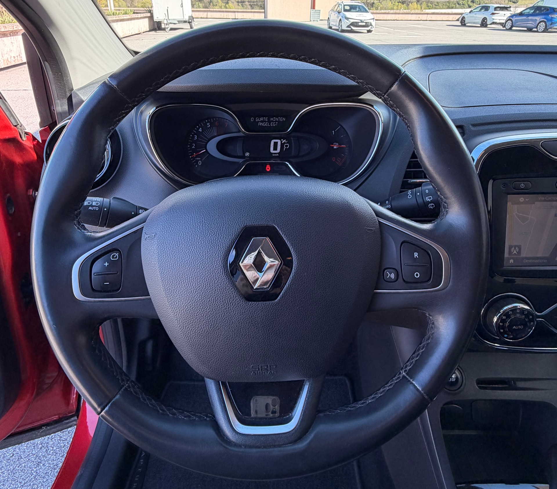 RENAULT Captur 1.2 T 16V Privilège EDC-image-11