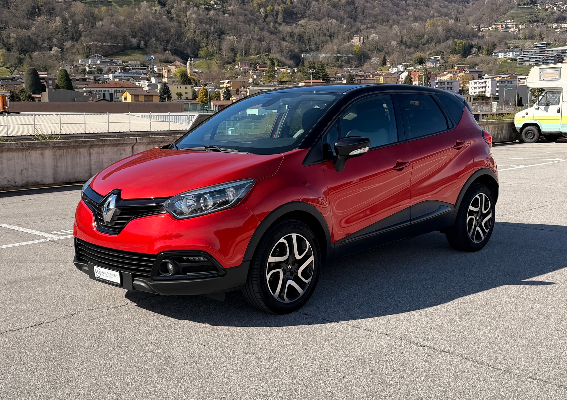 RENAULT Captur 1.2 T 16V Privilège EDC-image-5