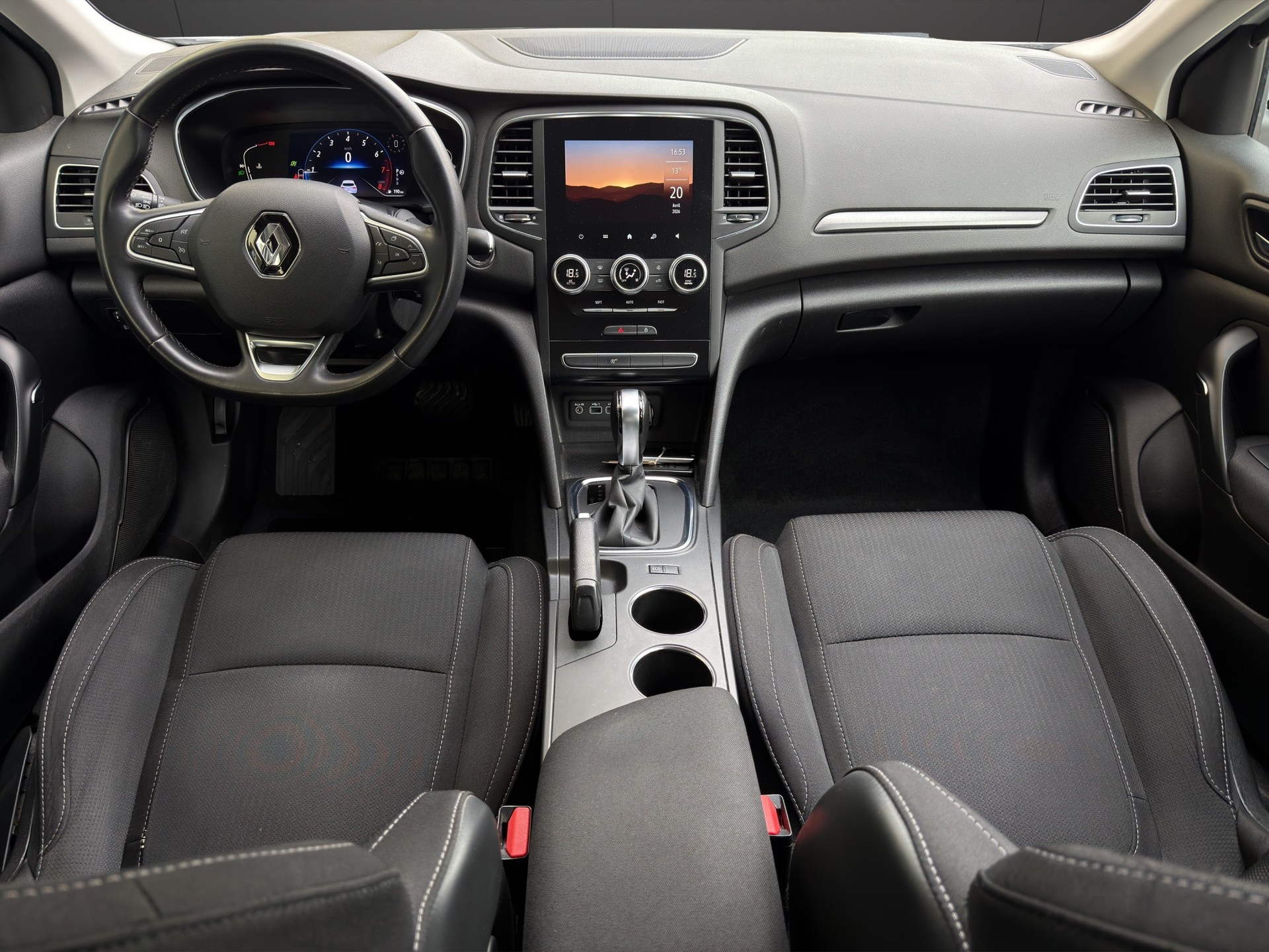 RENAULT Mégane 1.3 16V Turbo Zen EDC-image-10