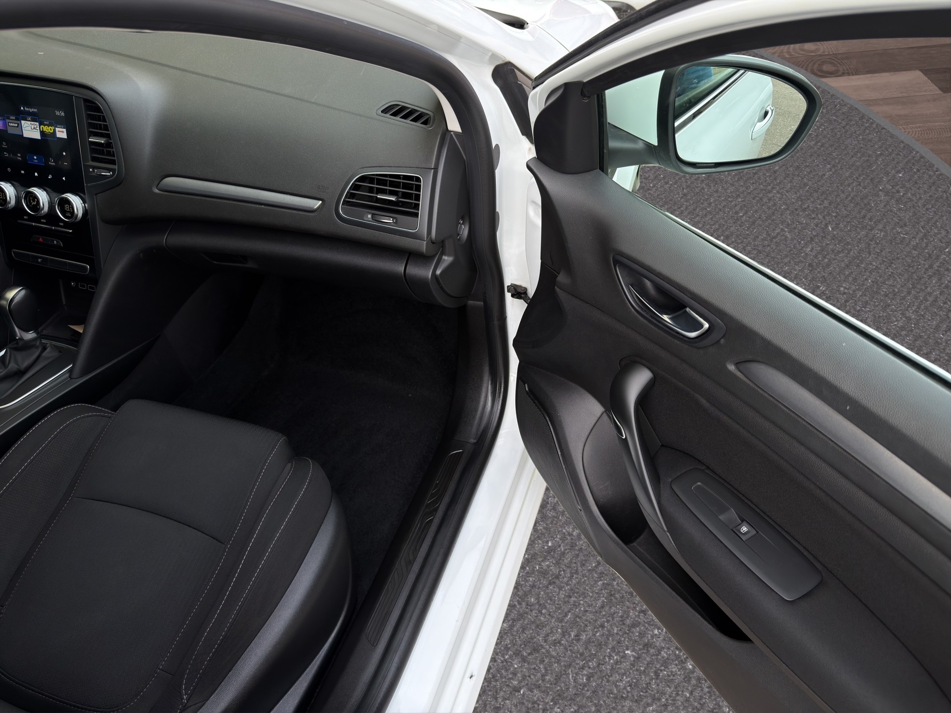RENAULT Mégane 1.3 16V Turbo Zen EDC-image-20