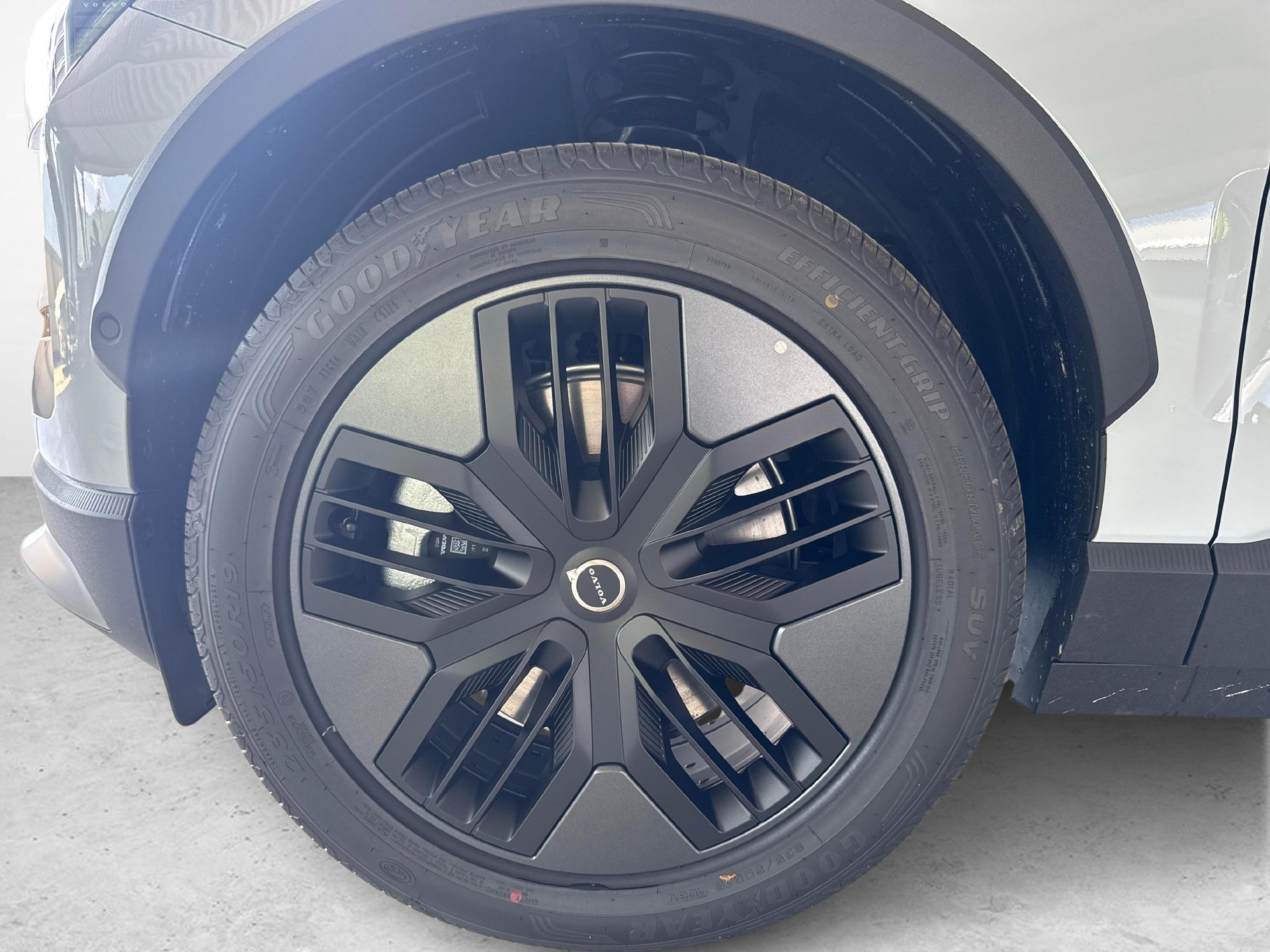 VOLVO EX30 CC E60 Twin Performance AWD-image-16