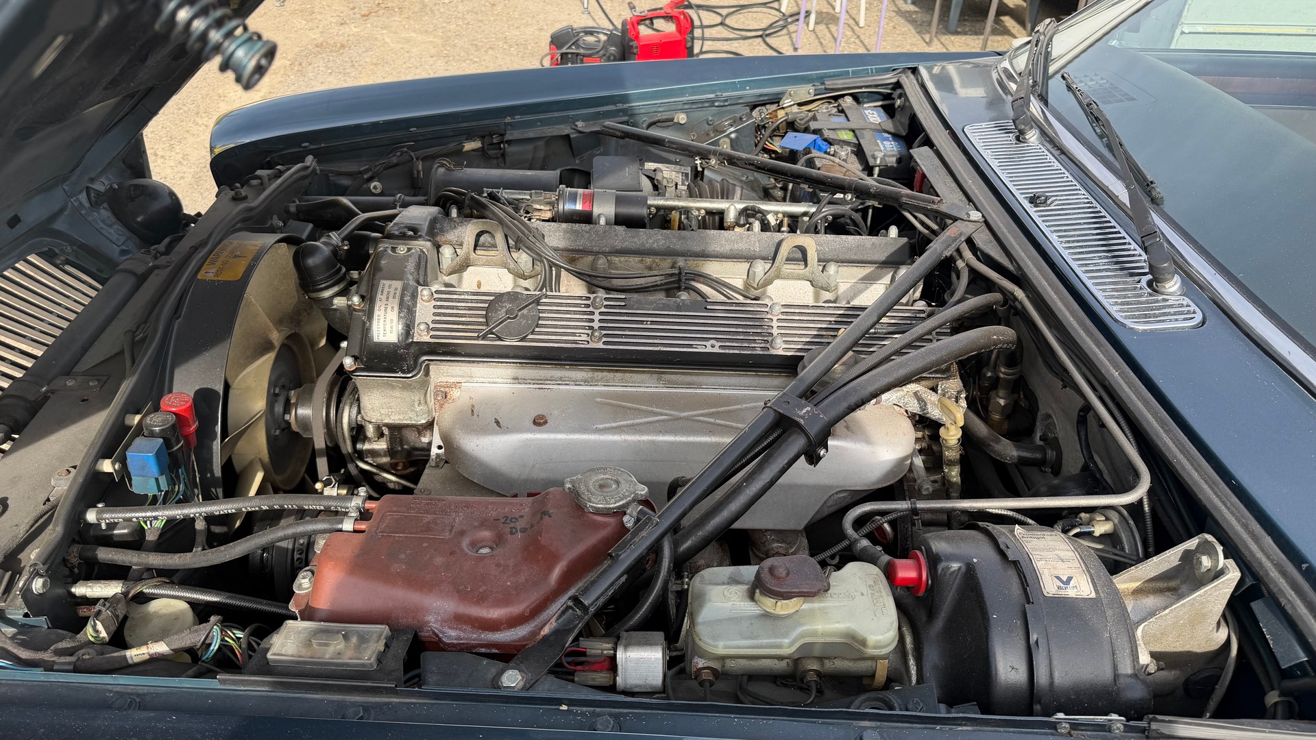 JAGUAR XJ6 4.2 Sovereign-image-12