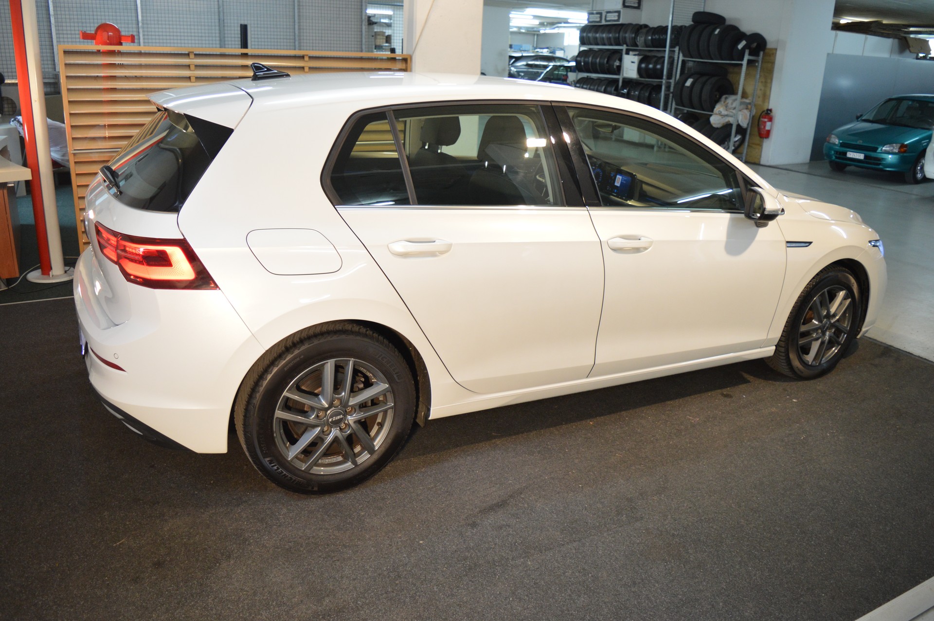 VW Golf 2.0 TDI Style DSG-image-7