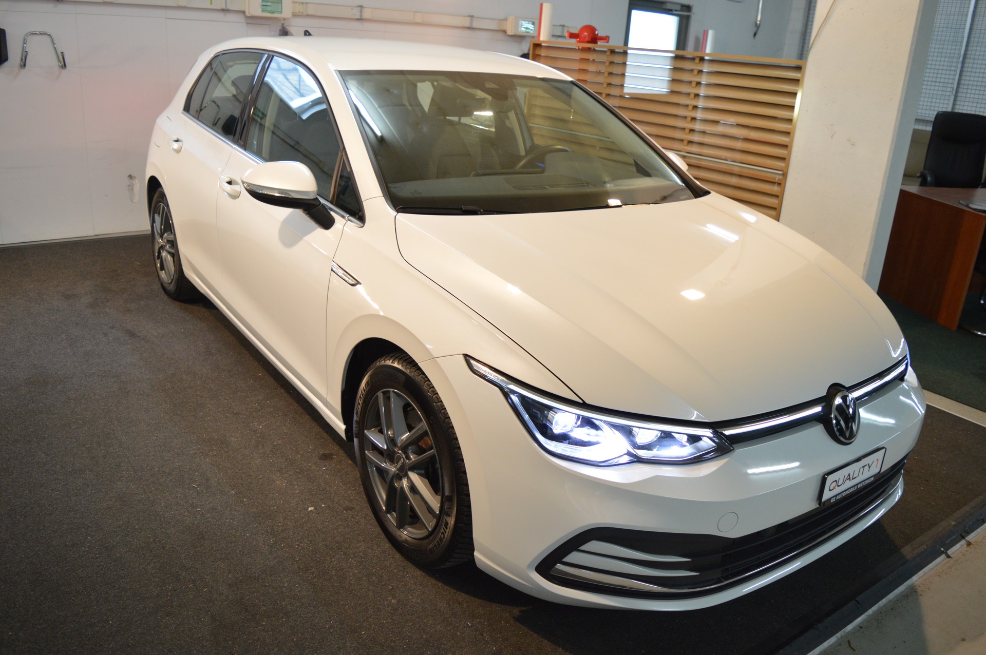 VW Golf 2.0 TDI Style DSG-image-1