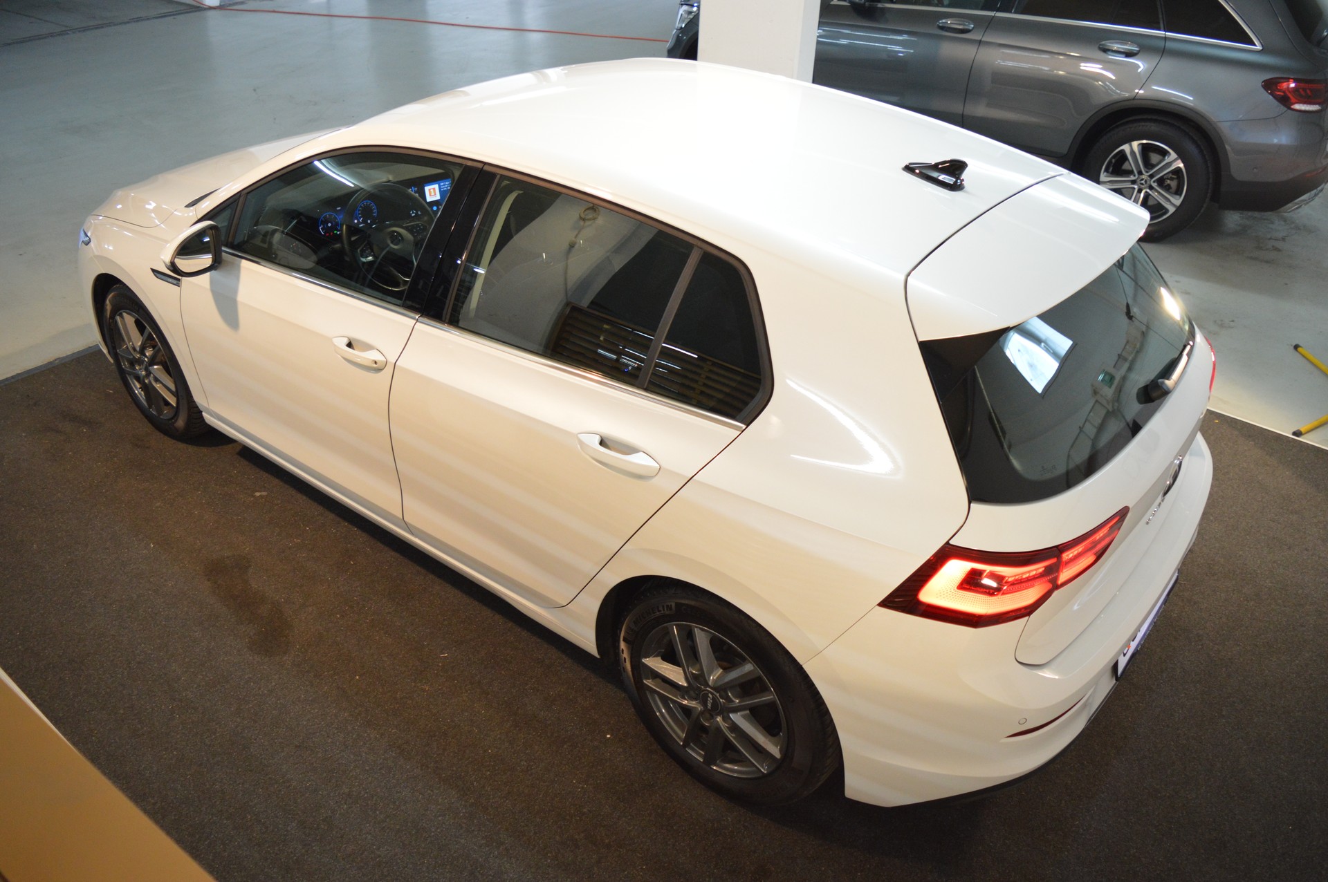VW Golf 2.0 TDI Style DSG-image-9