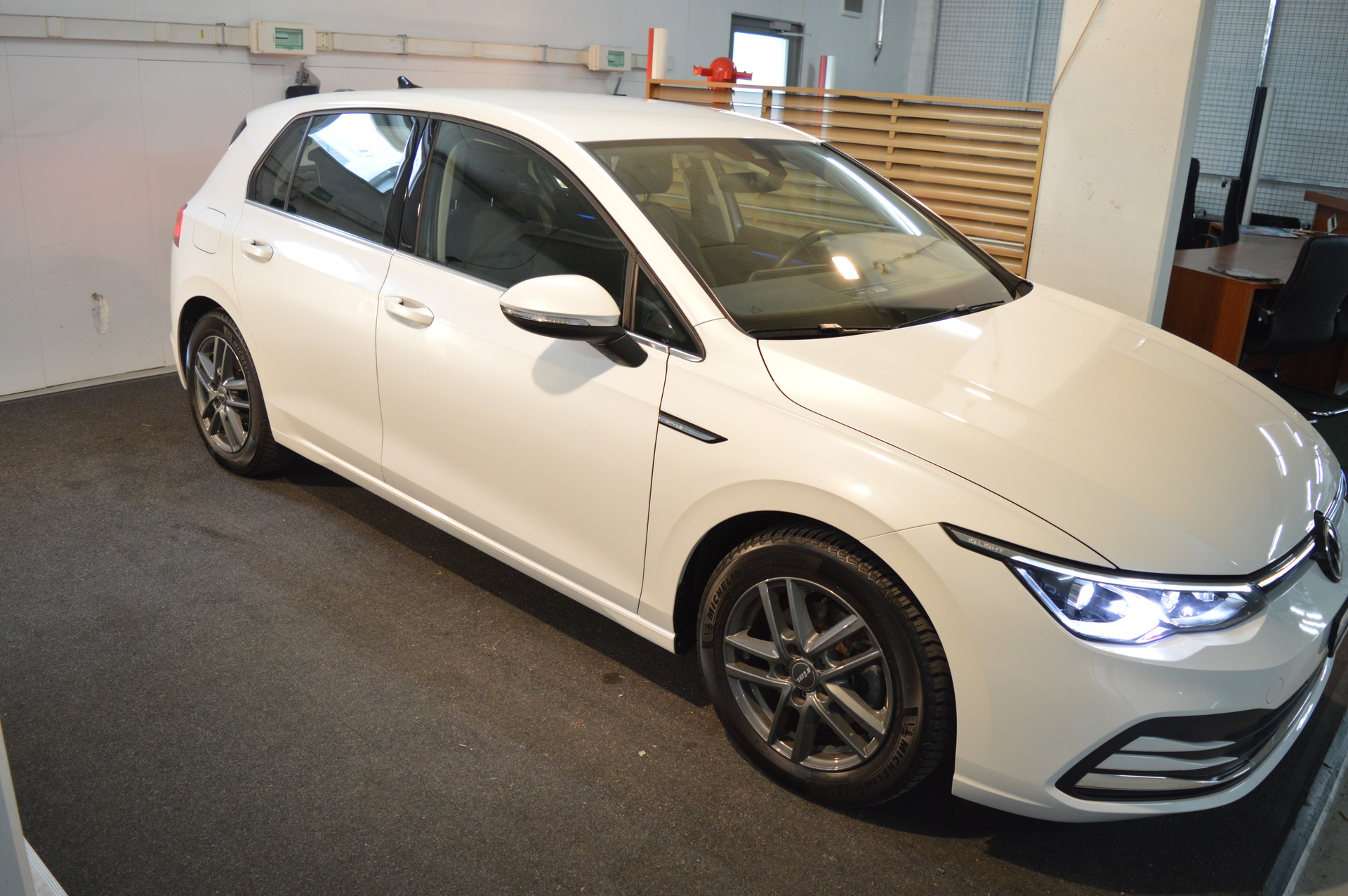 VW Golf 2.0 TDI Style DSG-image-5