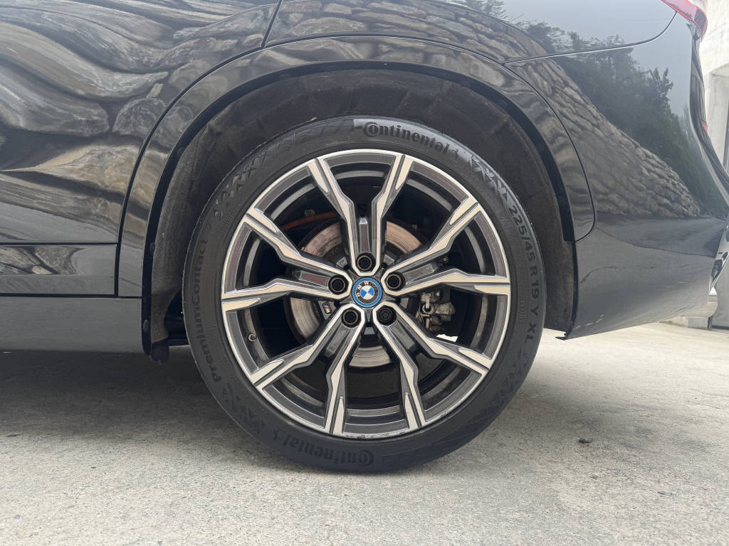 BMW X1 25e xDrive-image-12