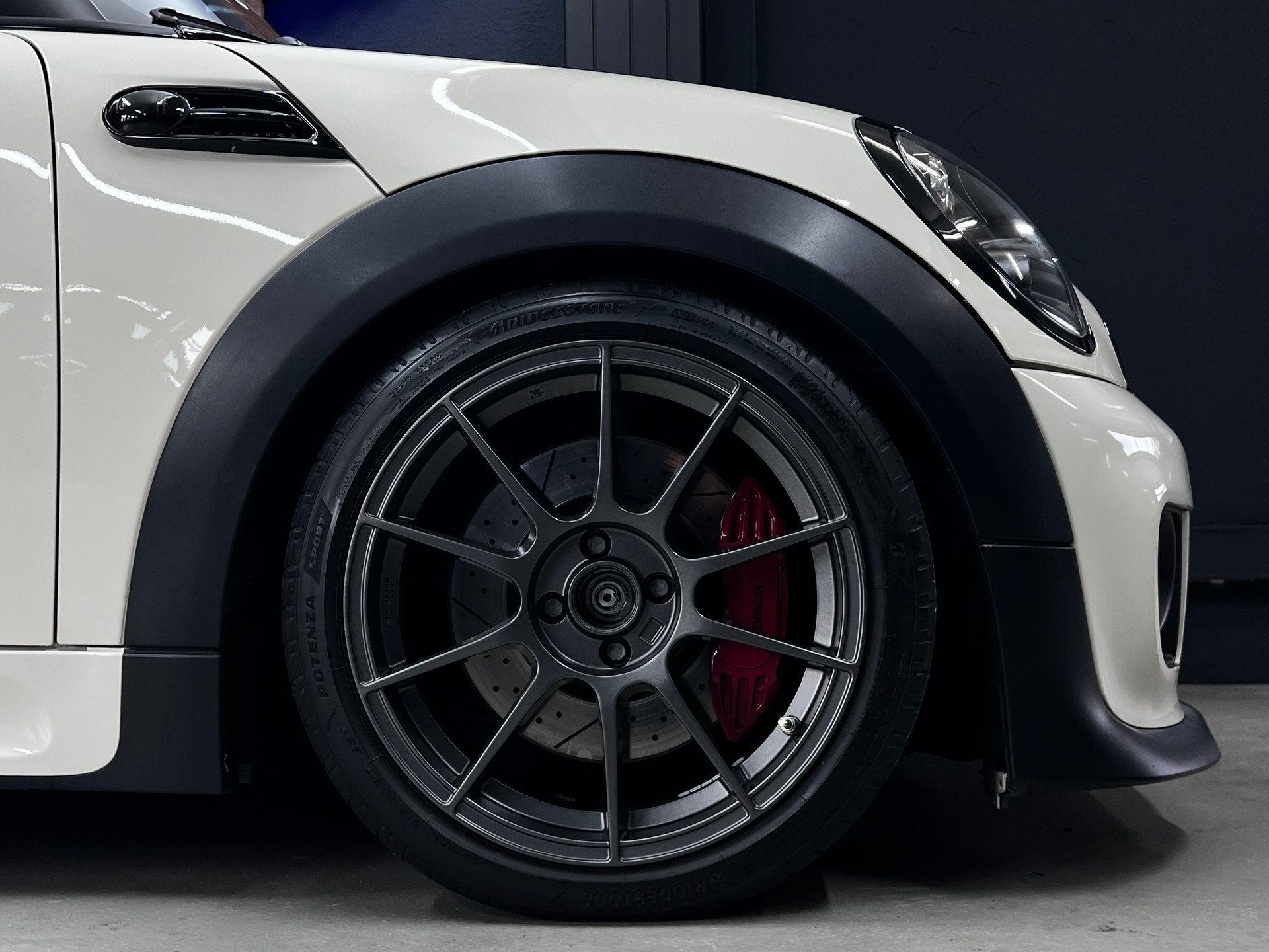 MINI Cooper John Cooper Works-image-5