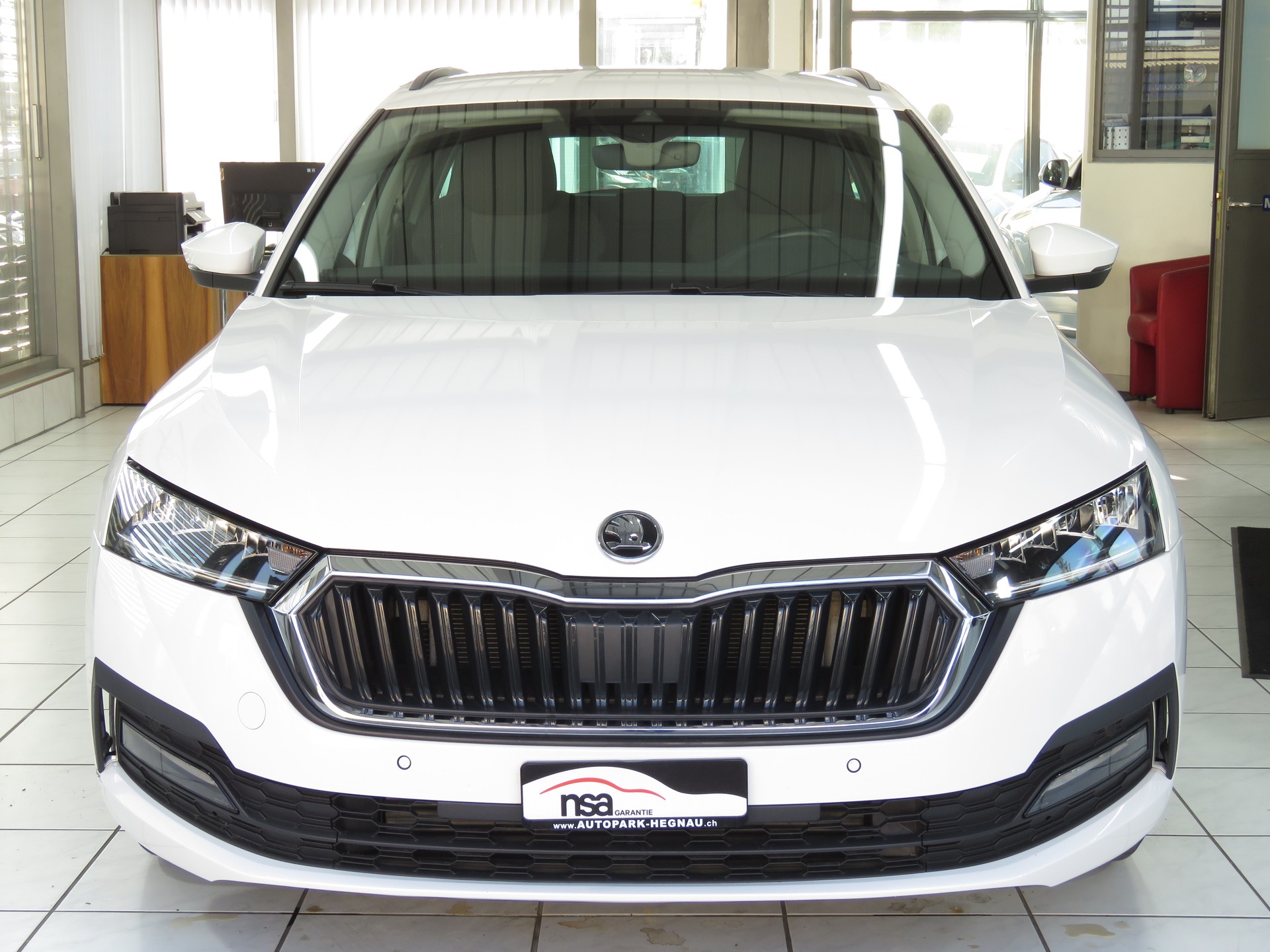 SKODA Octavia Combi 2.0 TDI DSG Ambition 4x4-showroom-element-1