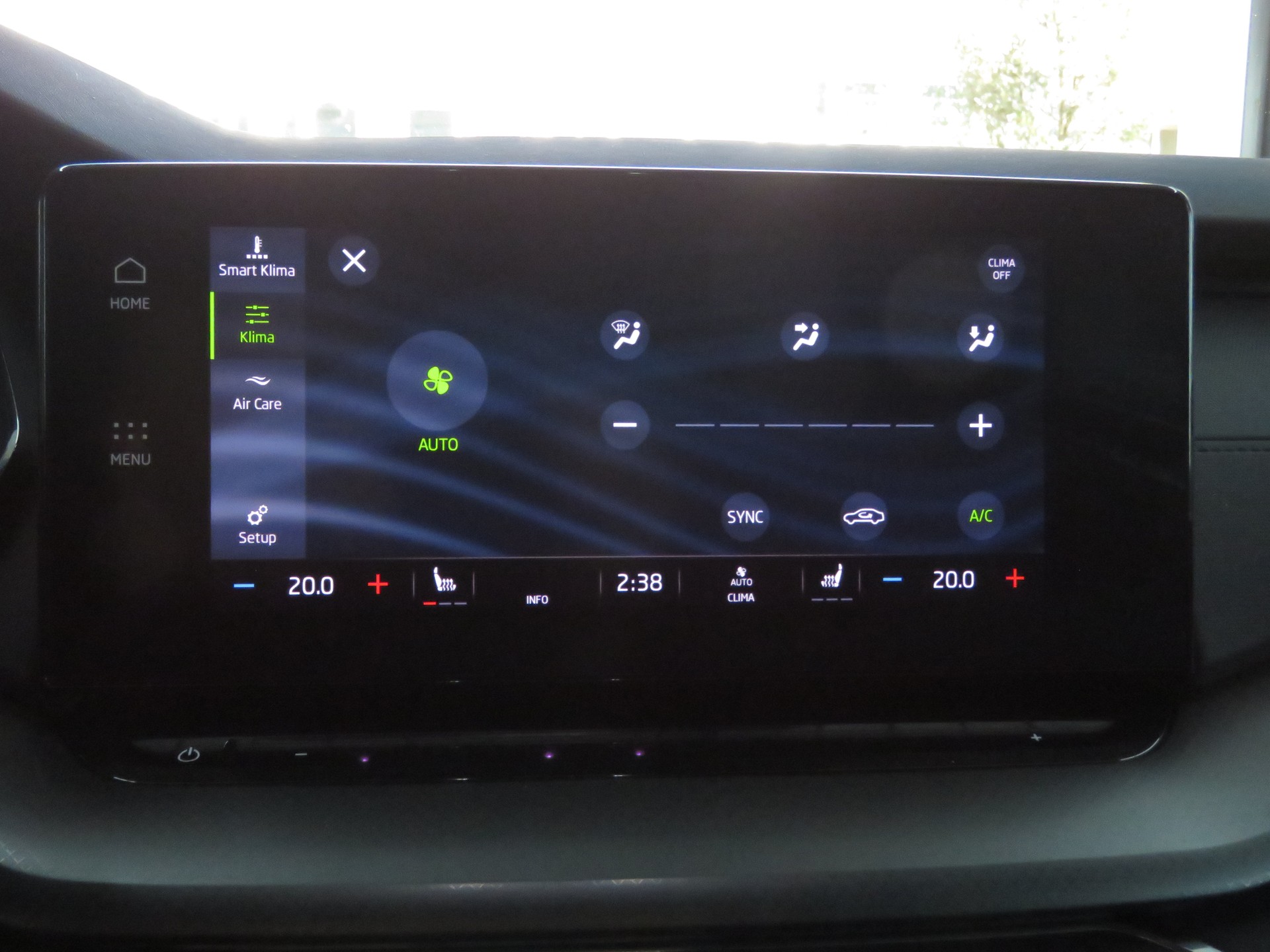 SKODA Octavia Combi 2.0 TDI DSG Ambition 4x4-image-18