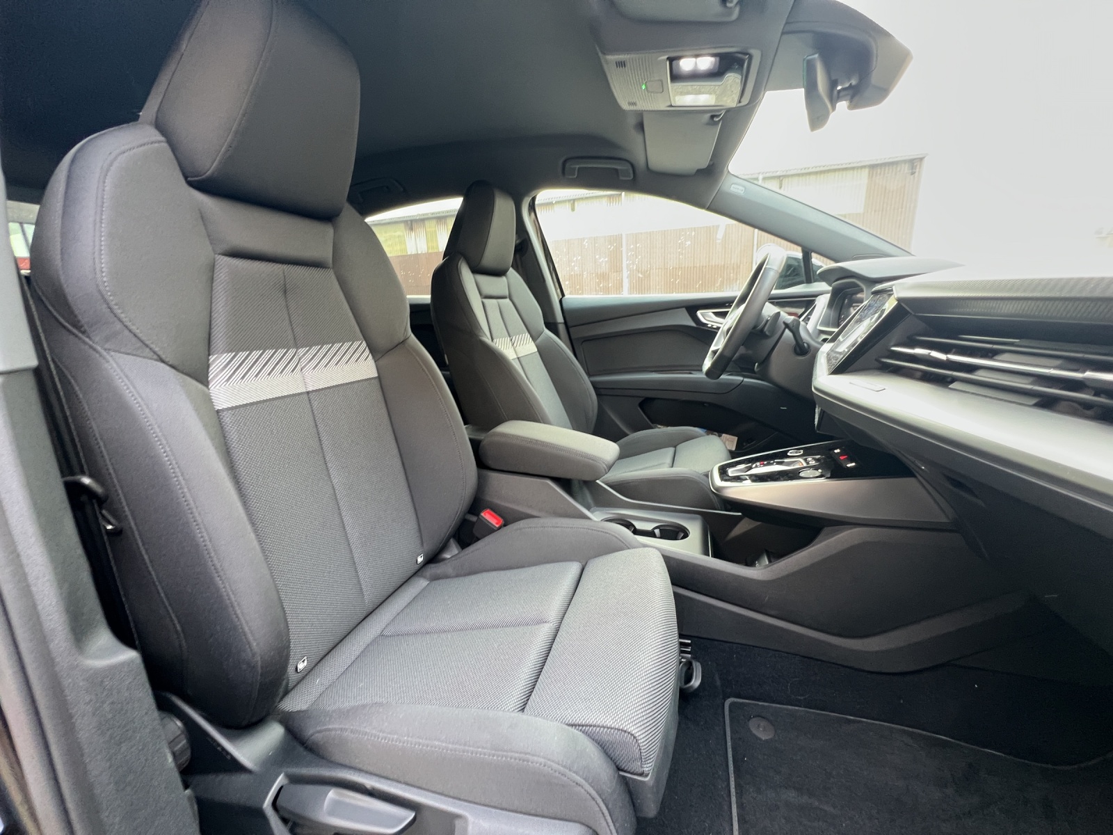 AUDI Q4 Sportback e-tron 50 quattro - Anhängekupplung - Matrix-LED - Rückfahrkamera-image-12
