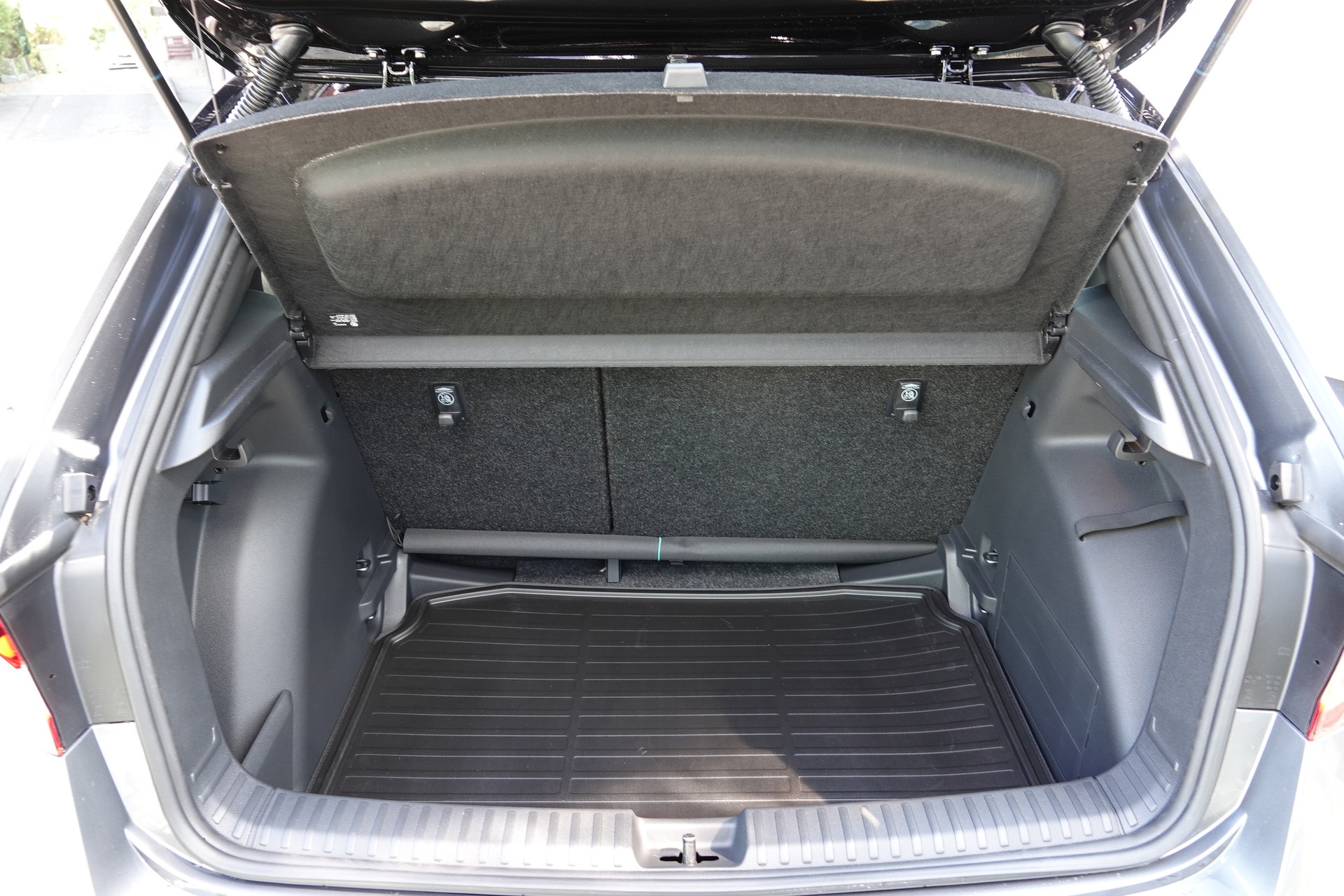 SKODA Fabia 1.0 TSI Monte Carlo-image-16
