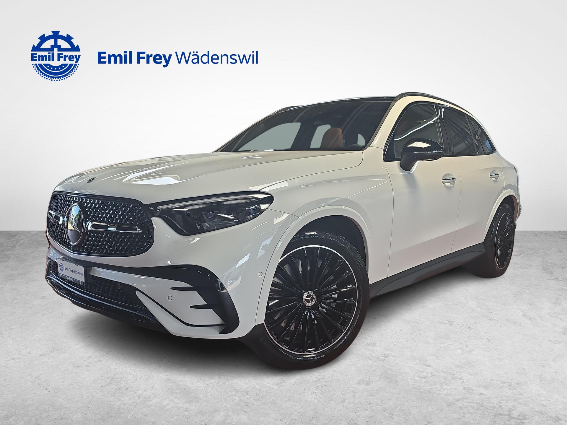 MERCEDES-BENZ GLC 300 4MATIC AMG Line-image-11